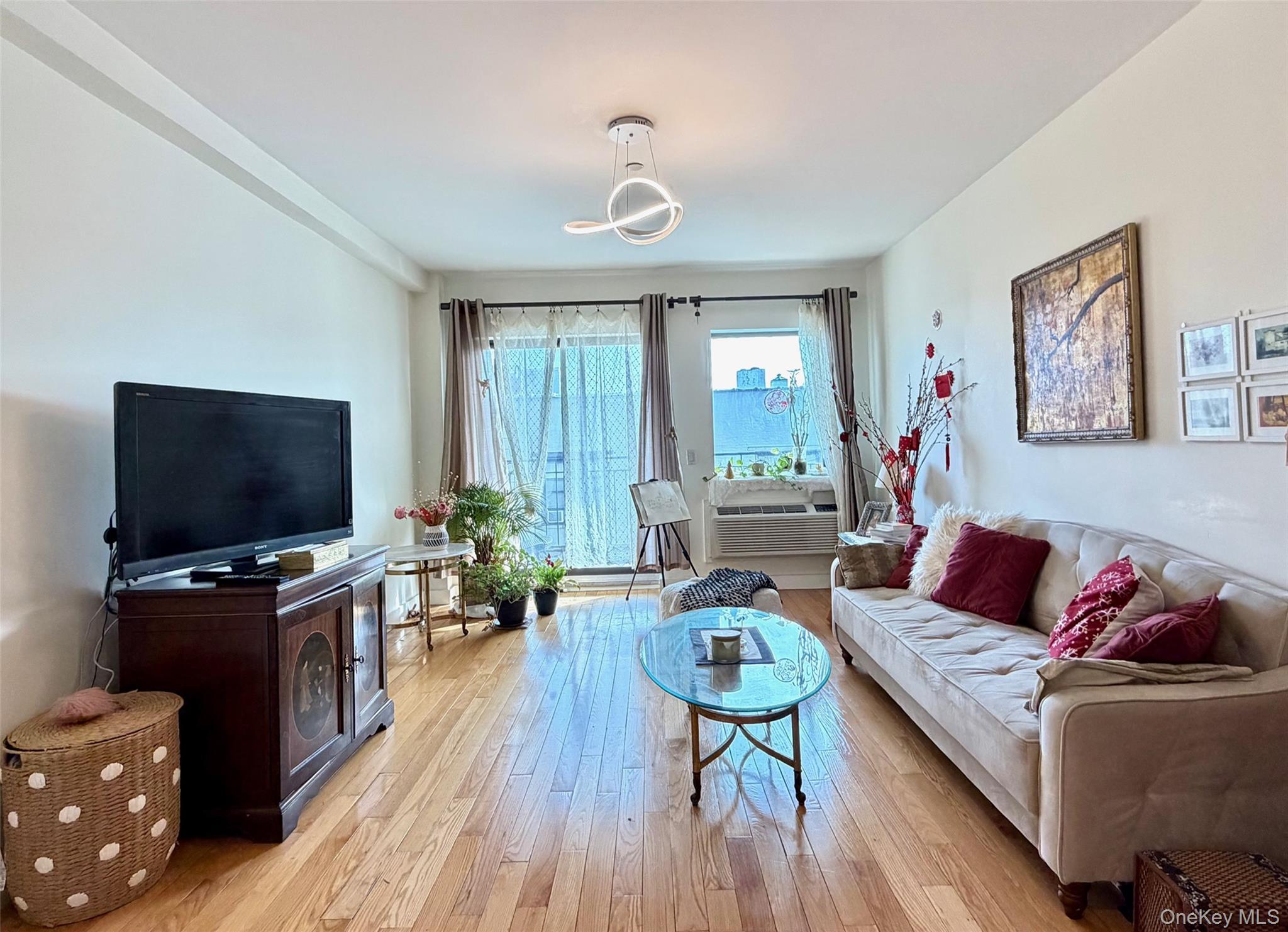 Condo 31st  Queens, NY 11106, MLS-976940-4