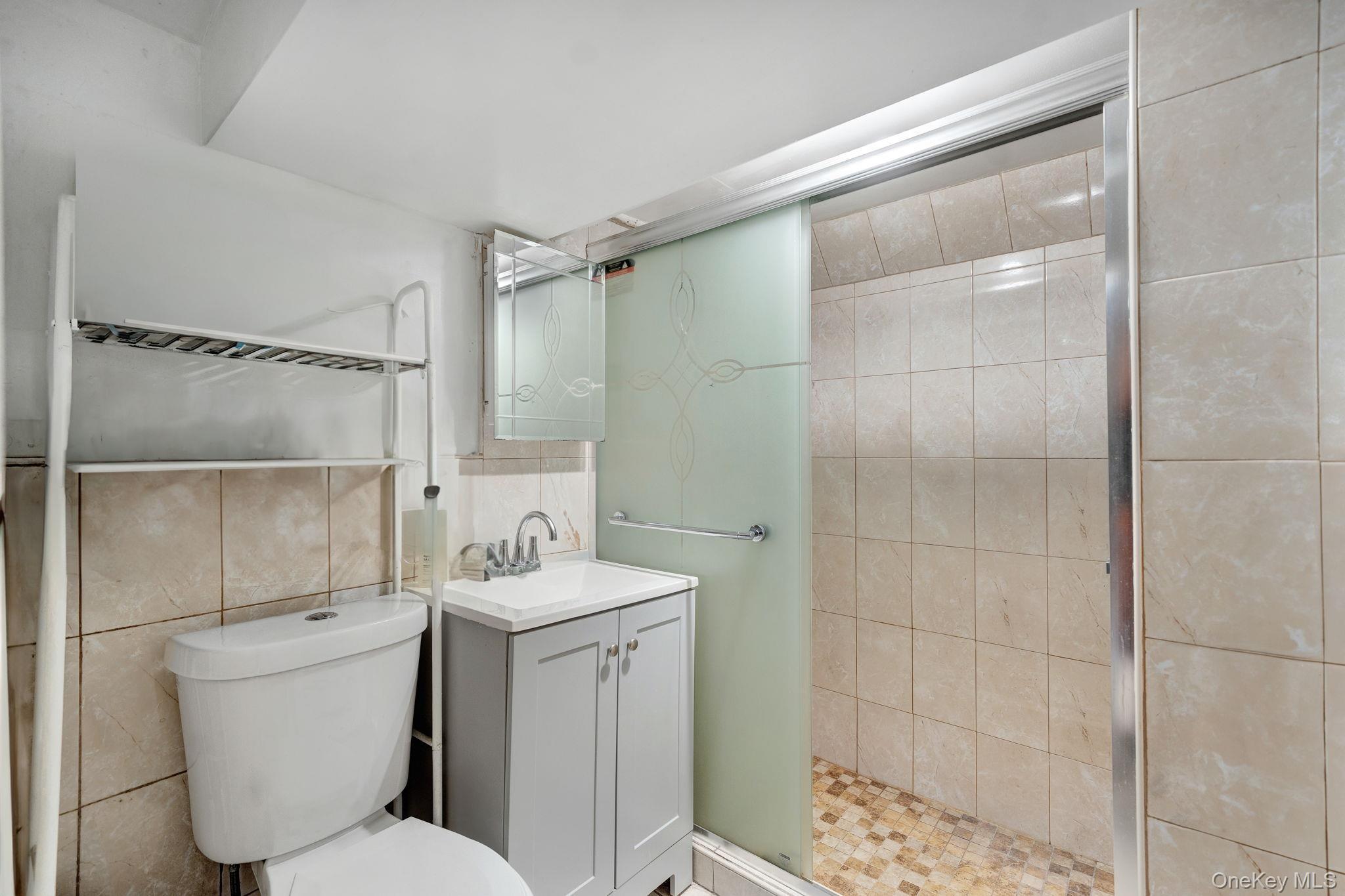 Single Family 88th  Queens, NY 11421, MLS-976950-17