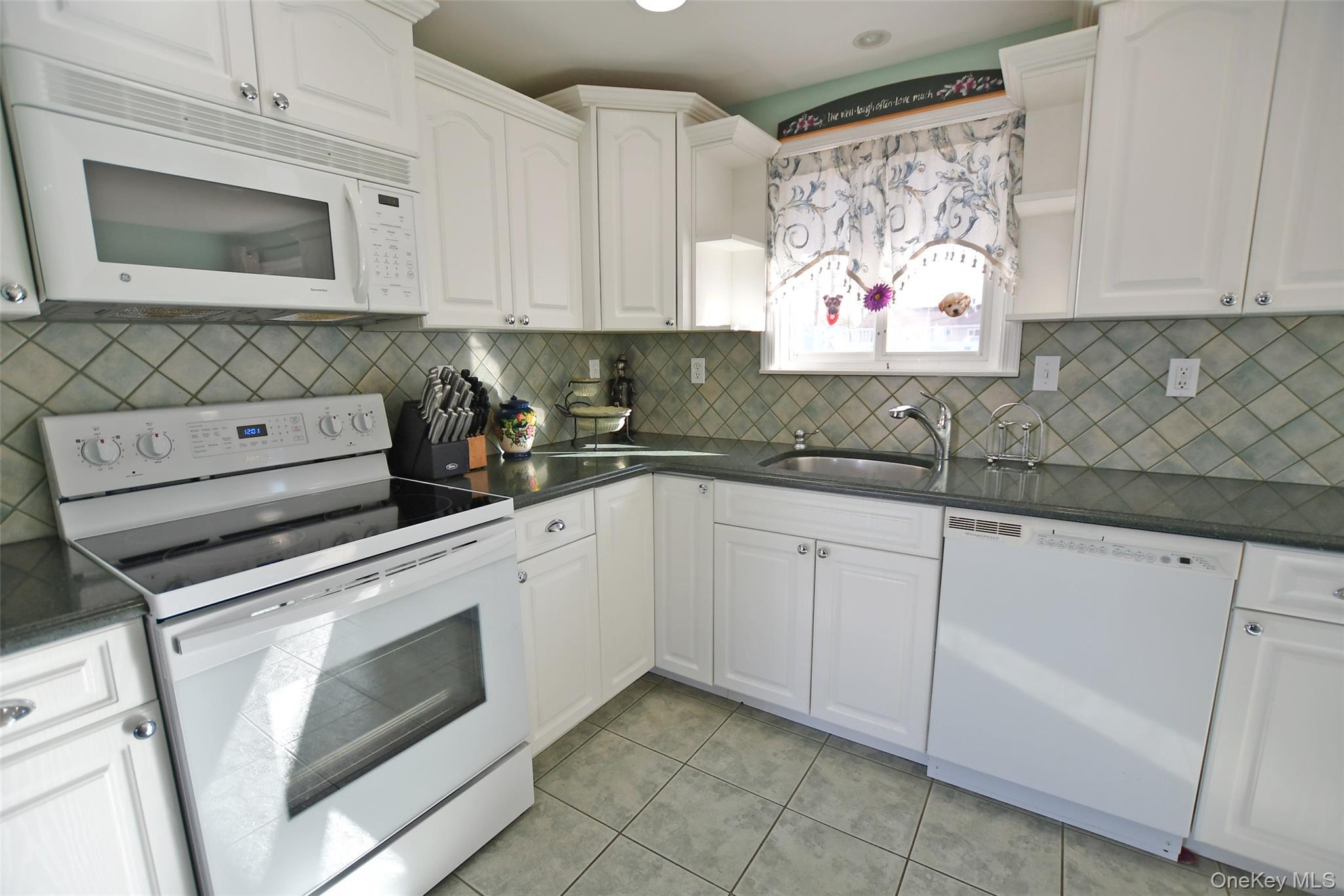 Single Family Randall  Suffolk County, NY 11961, MLS-976951-11