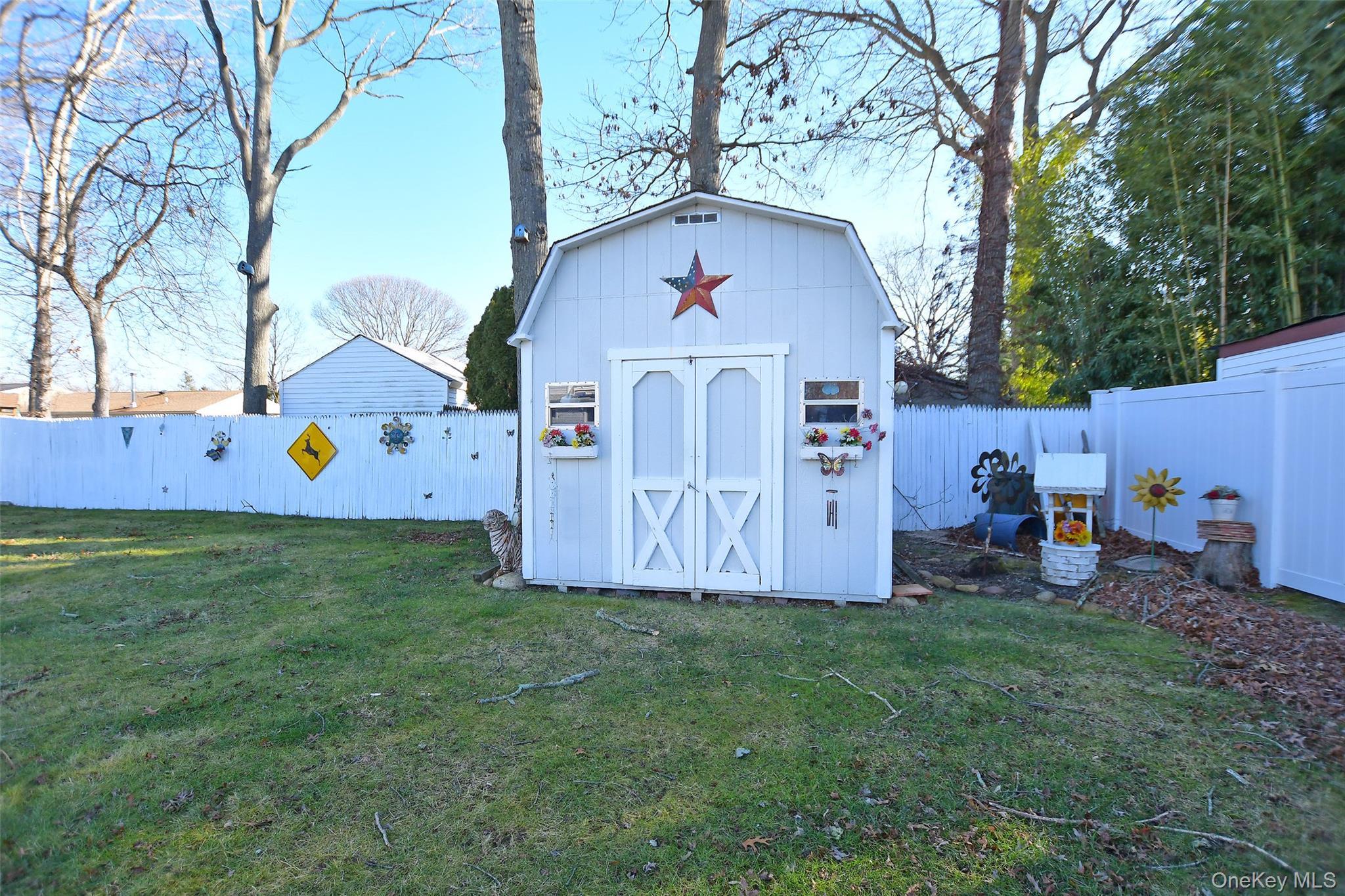 Single Family Randall  Suffolk County, NY 11961, MLS-976951-34