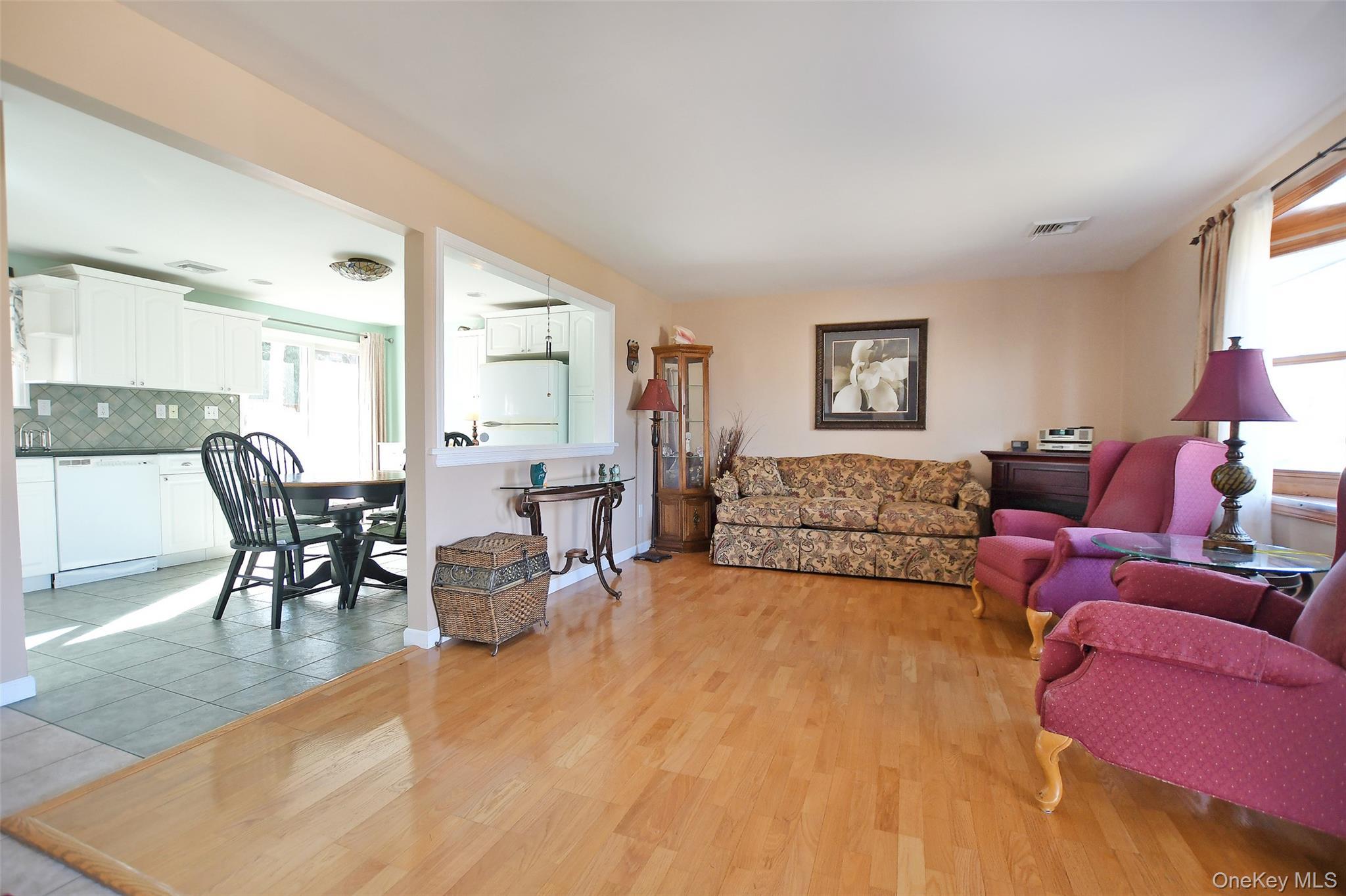 Single Family Randall  Suffolk County, NY 11961, MLS-976951-4