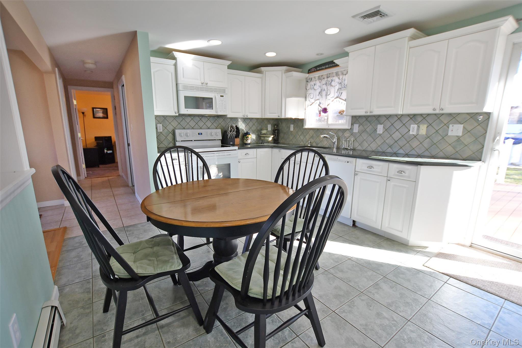 Single Family Randall  Suffolk County, NY 11961, MLS-976951-8