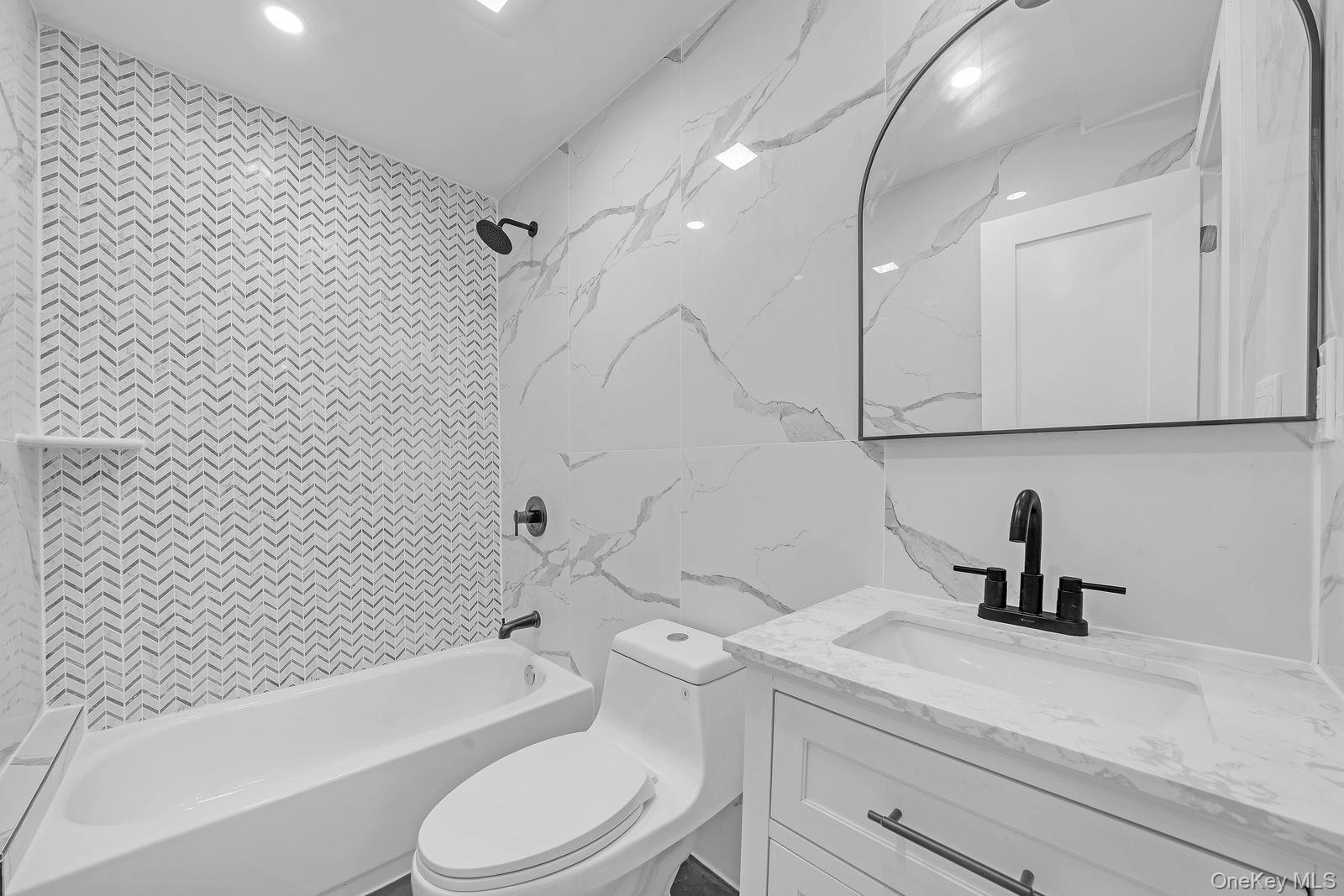 Single Family Hammersley Bronx, NY 10469, MLS-976952-16