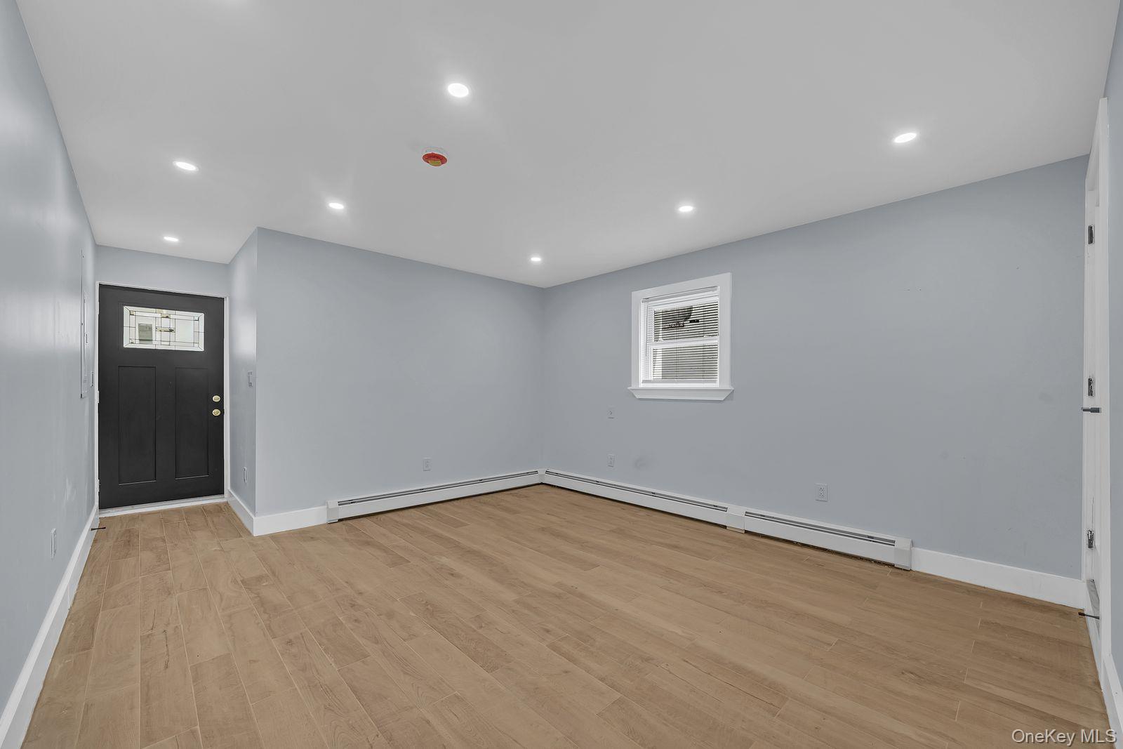 Single Family Hammersley Bronx, NY 10469, MLS-976952-19