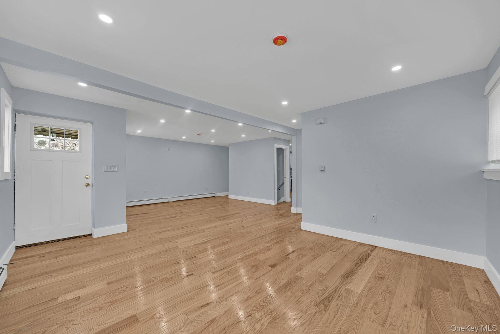 Single Family Hammersley Bronx, NY 10469, MLS-976952-2