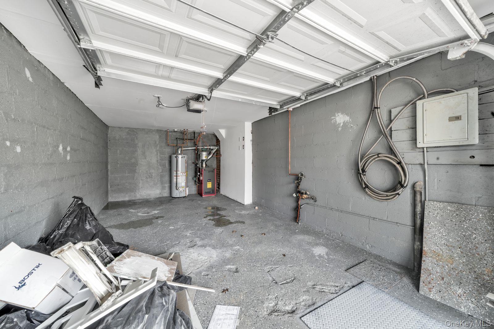 Single Family Hammersley Bronx, NY 10469, MLS-976952-24