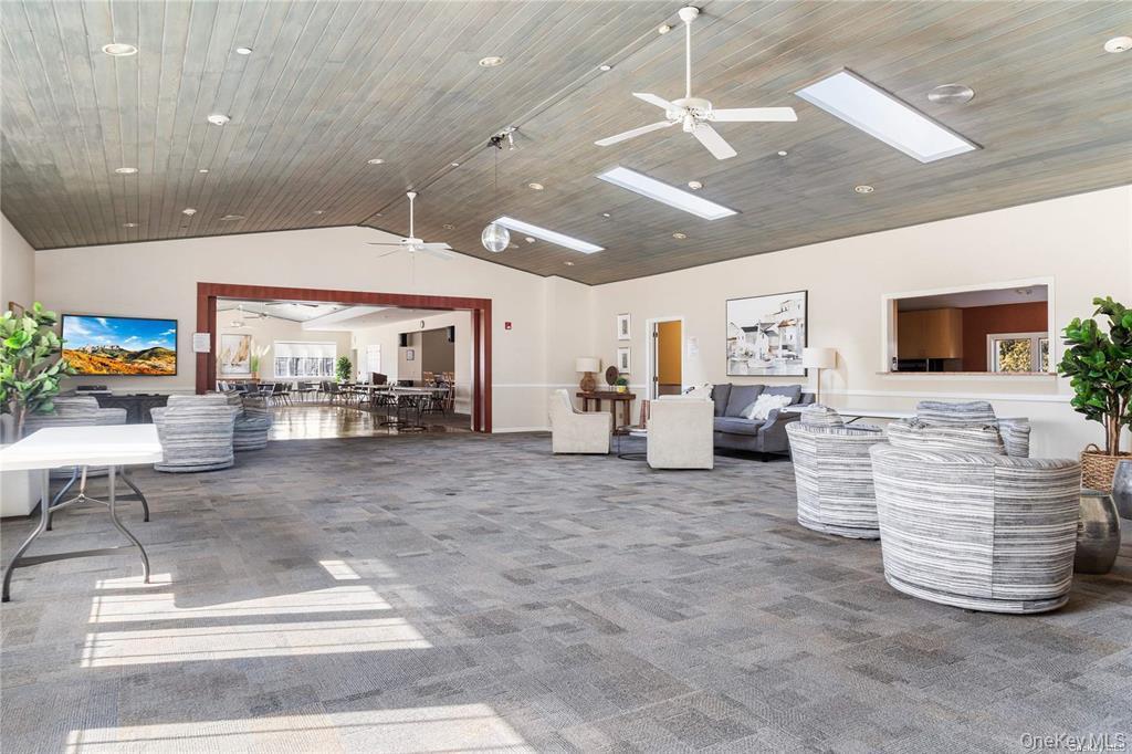 Single Family Middle  Suffolk County, NY 11933, MLS-976964-3