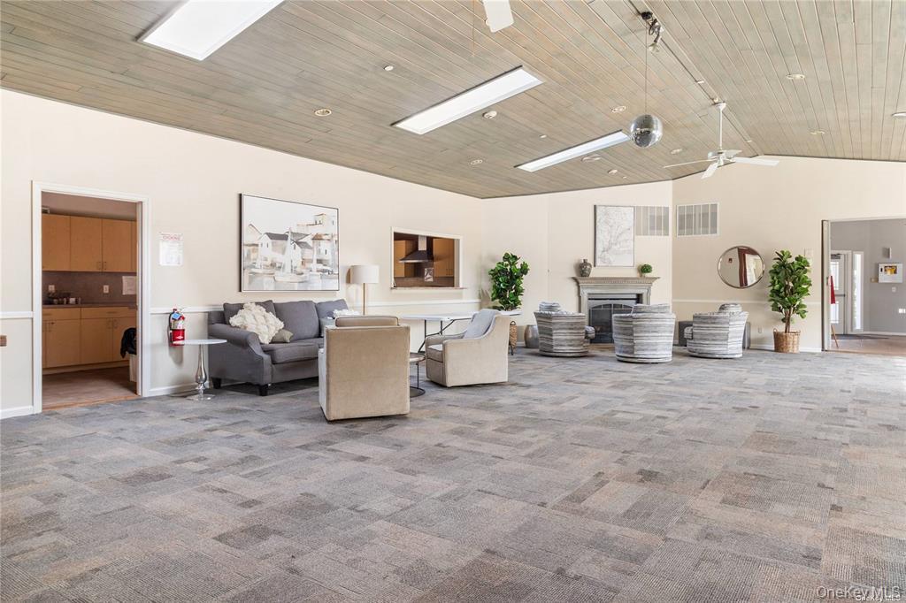 Single Family Middle  Suffolk County, NY 11933, MLS-976964-5