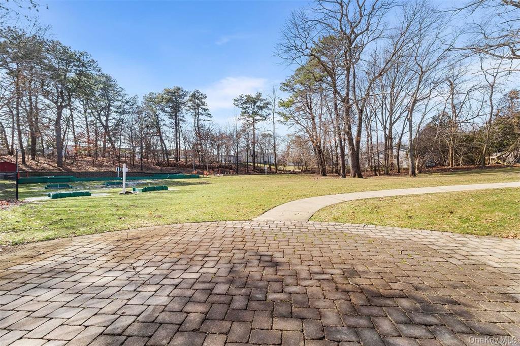 Single Family Middle  Suffolk County, NY 11933, MLS-976964-7