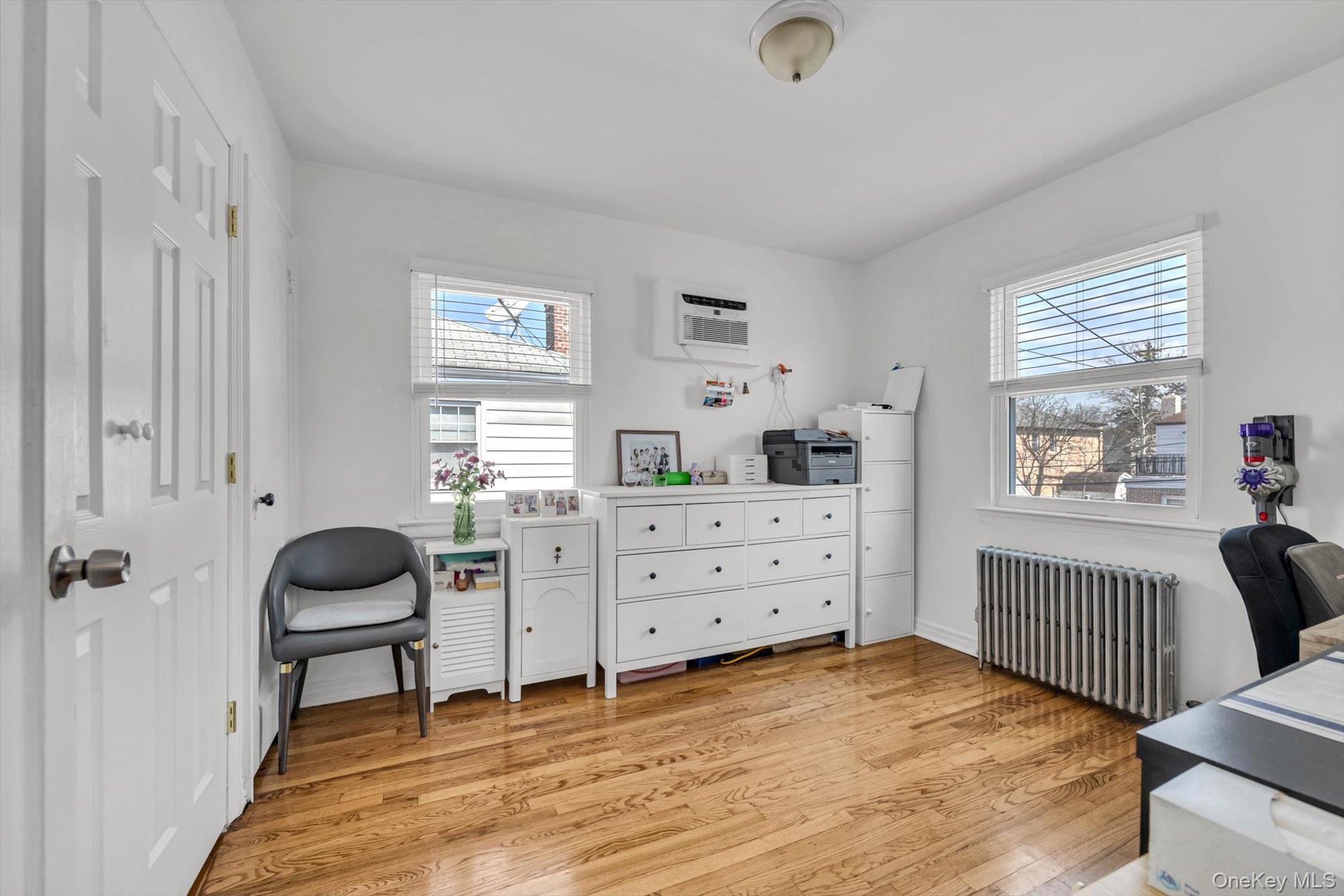 Single Family 251st  Queens, NY 11426, MLS-976984-11