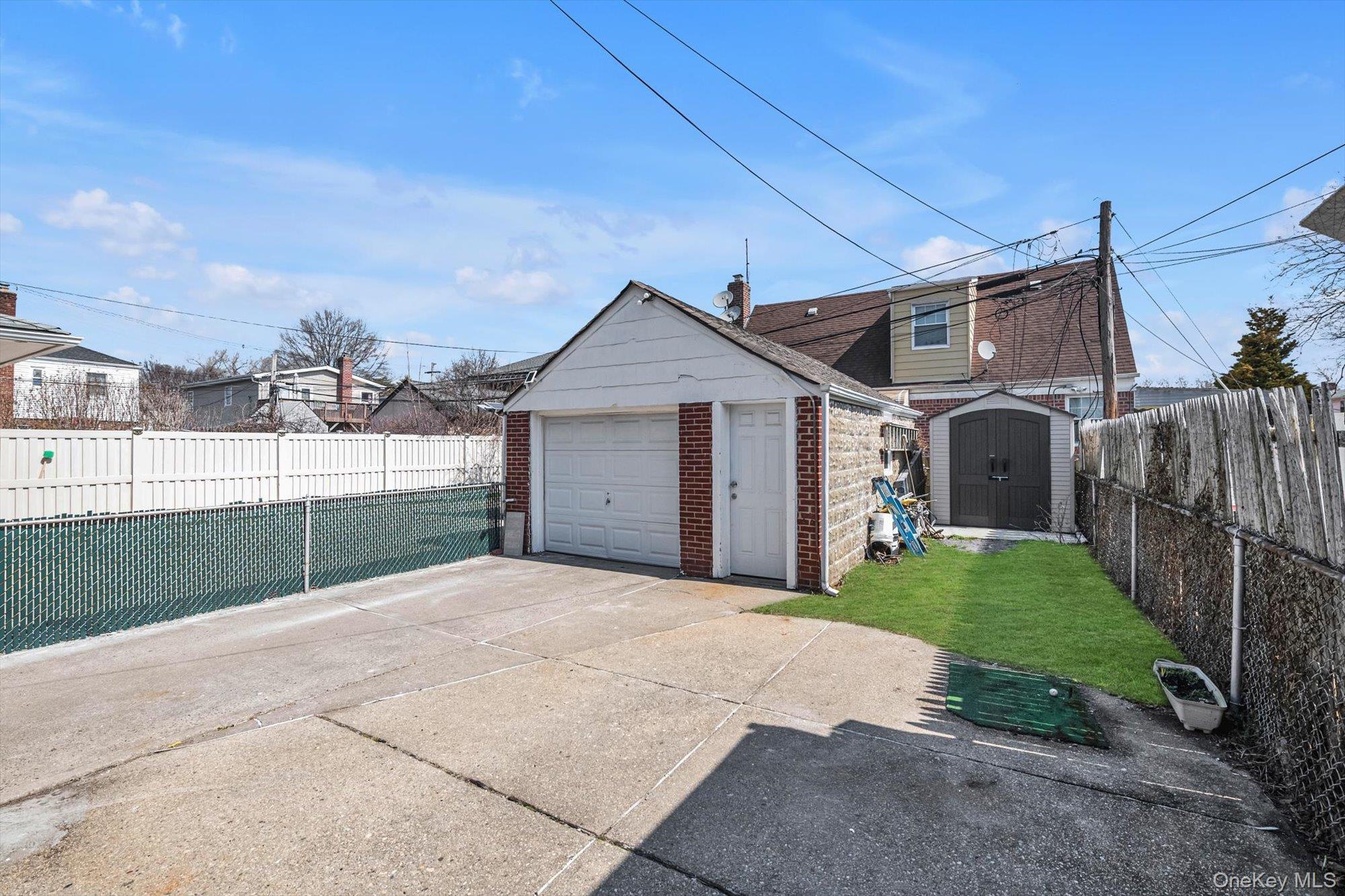 Single Family 251st  Queens, NY 11426, MLS-976984-20