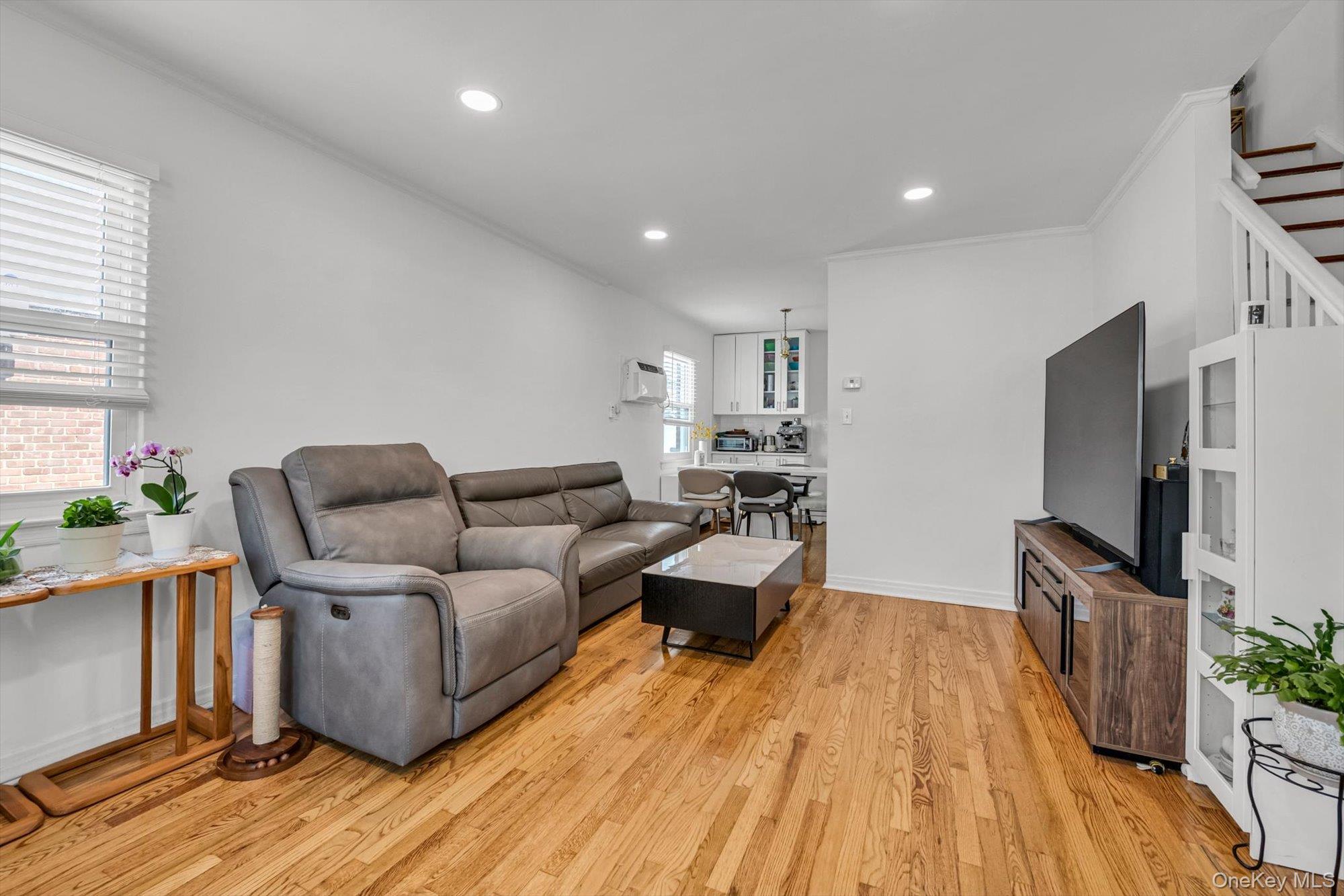 Single Family 251st  Queens, NY 11426, MLS-976984-3