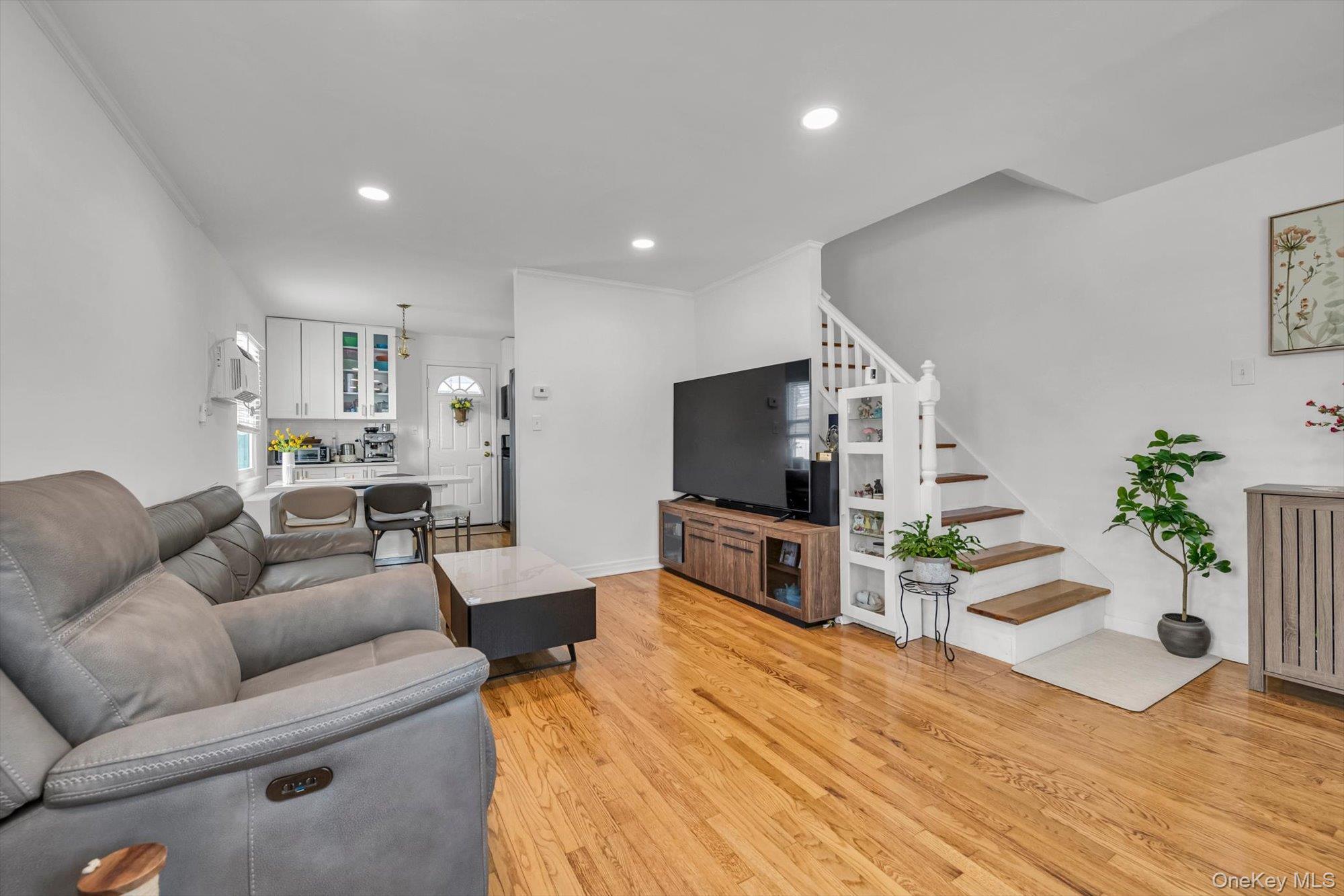 Single Family 251st  Queens, NY 11426, MLS-976984-5
