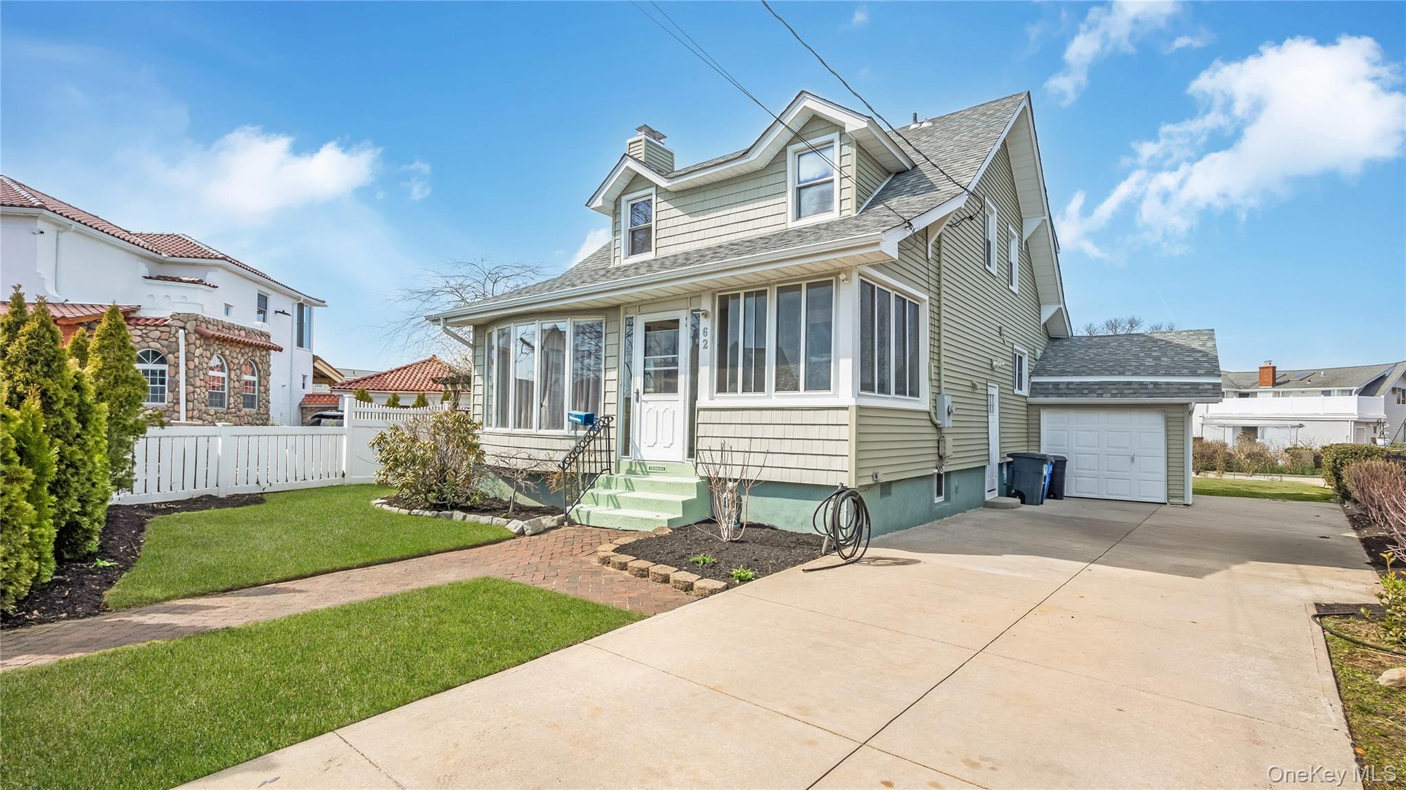 Single Family 1st  Nassau County, NY 11520, MLS-976986-6