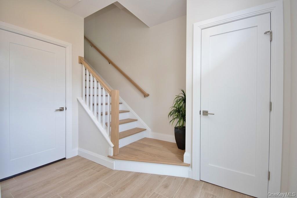 Condo Andrews  Westchester County, NY 10591, MLS-977002-2