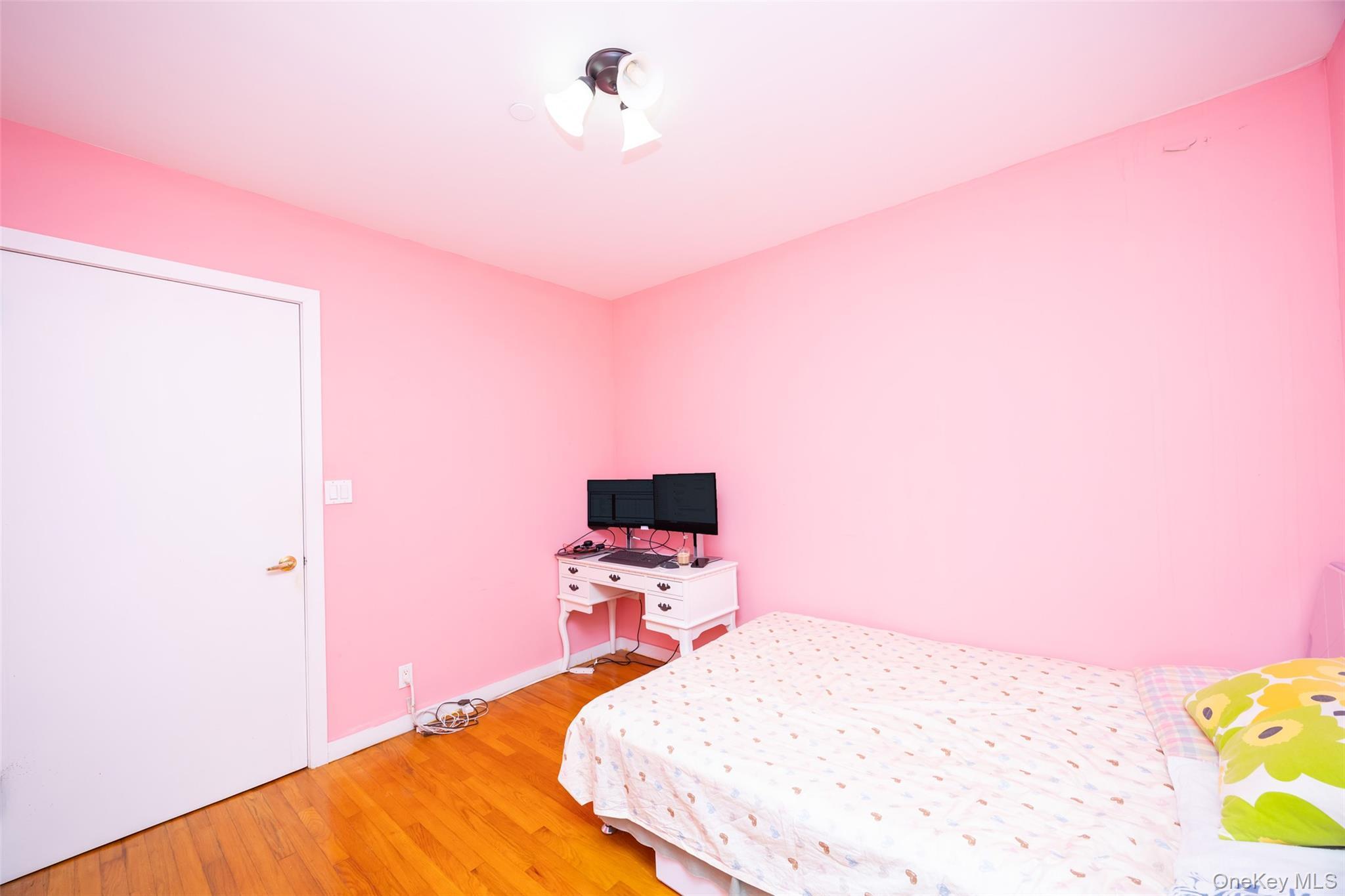 Condo 163rd  Queens, NY 11365, MLS-977007-14