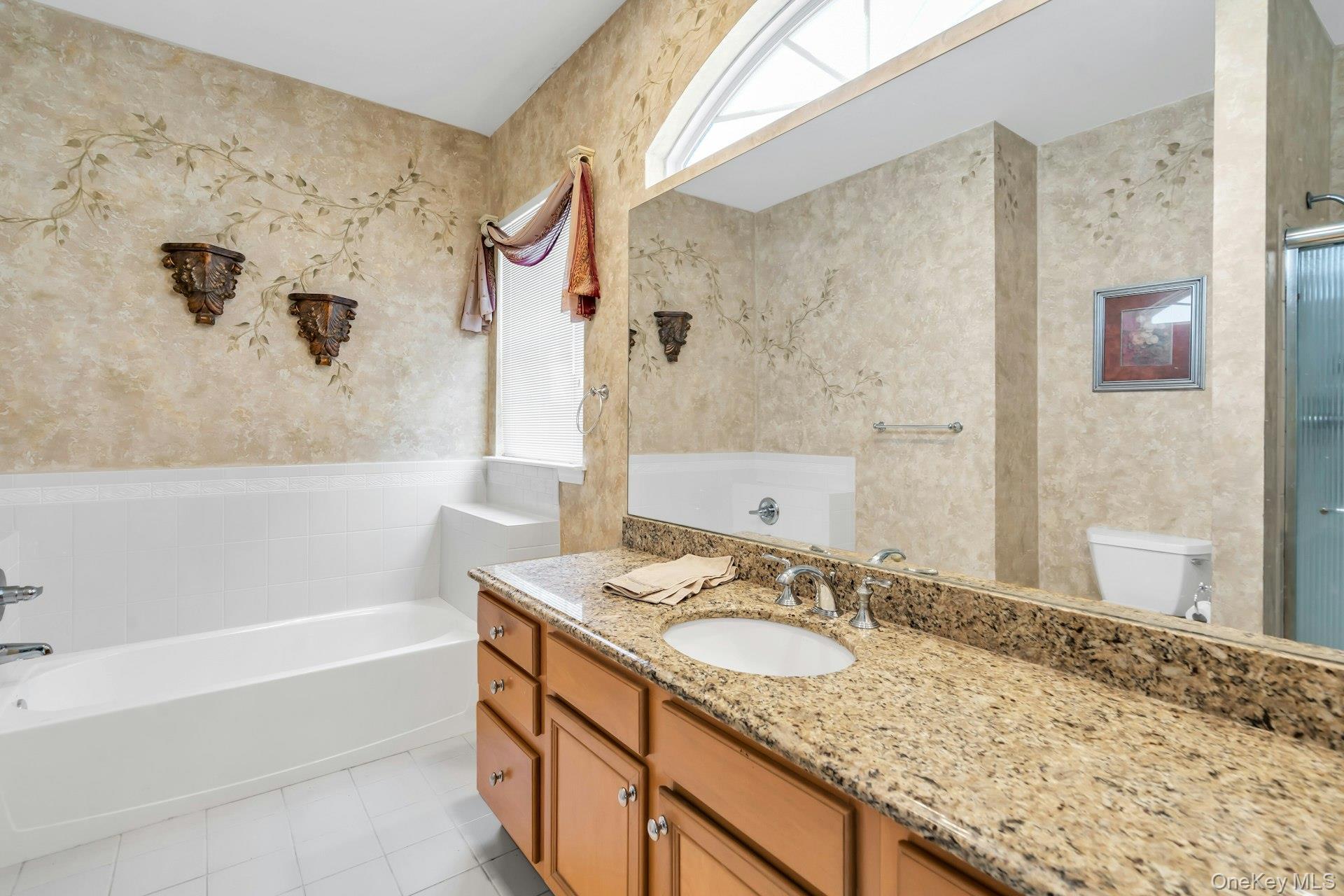 Condo Willam  Suffolk County, NY 11766, MLS-977033-19