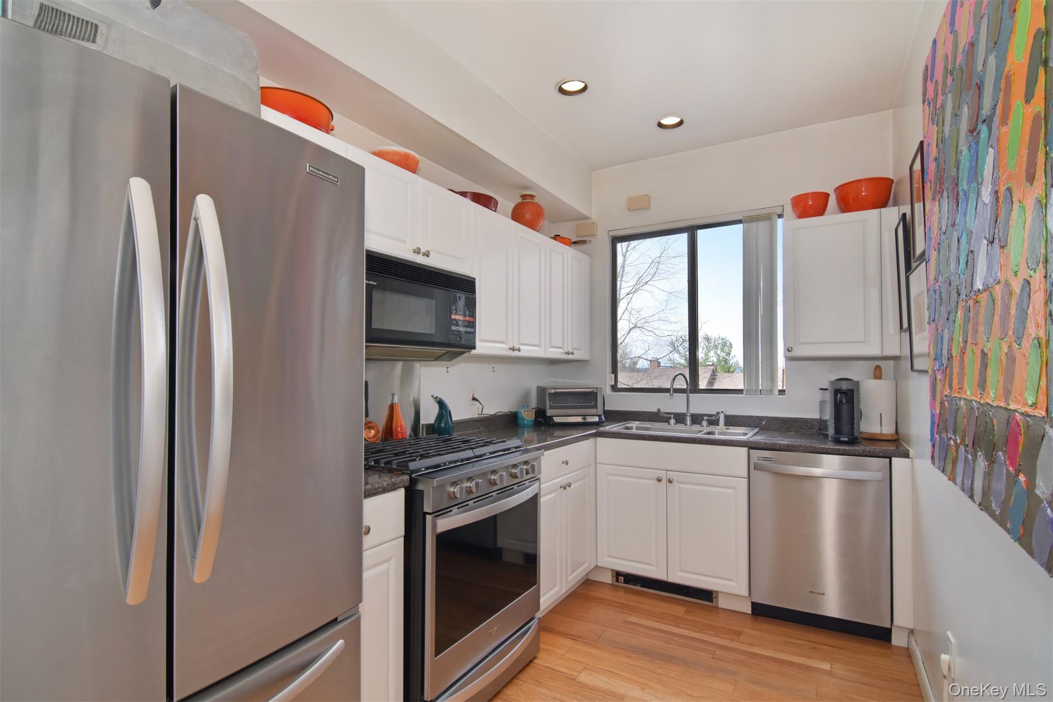 Condo Sunnyside  Westchester County, NY 10533, MLS-977082-7