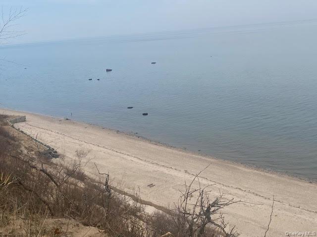 Single Family Glen  Suffolk County, NY 11789, MLS-977090-23