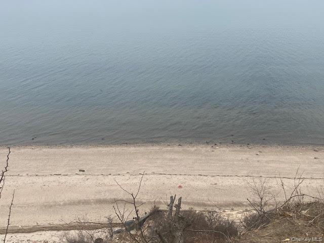 Single Family Glen  Suffolk County, NY 11789, MLS-977090-24