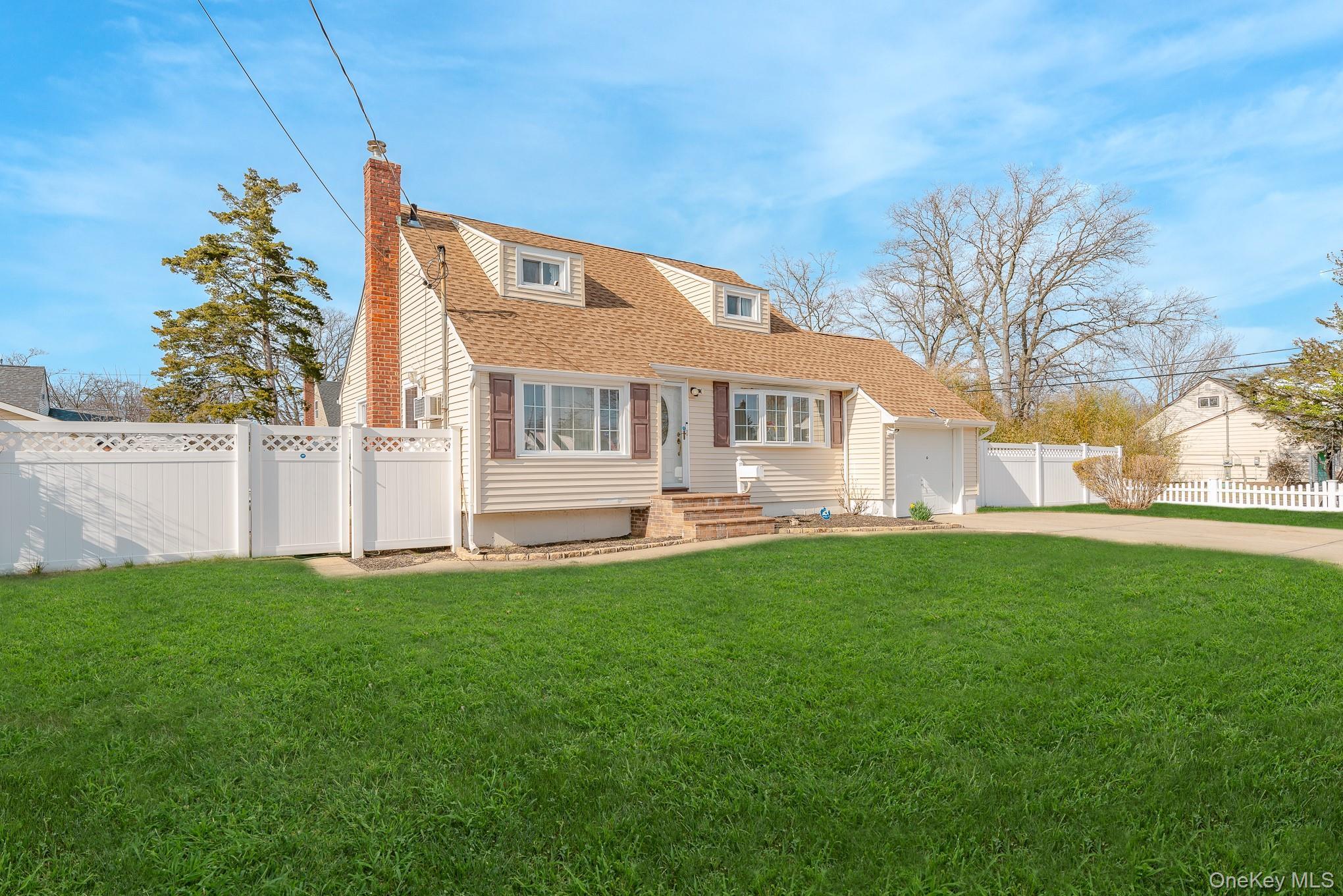 Single Family Irving  Suffolk County, NY 11722, MLS-977123-2