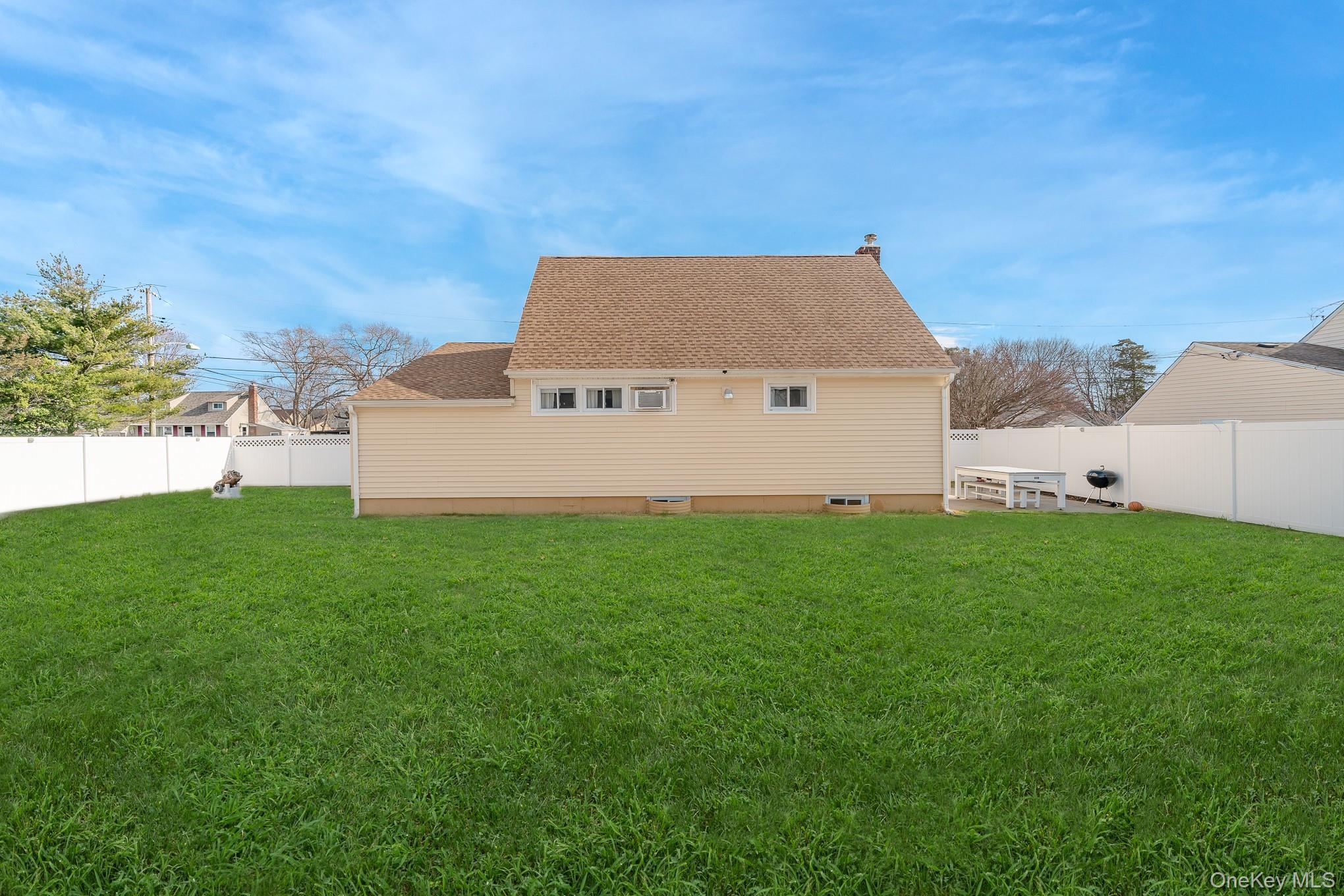 Single Family Irving  Suffolk County, NY 11722, MLS-977123-27