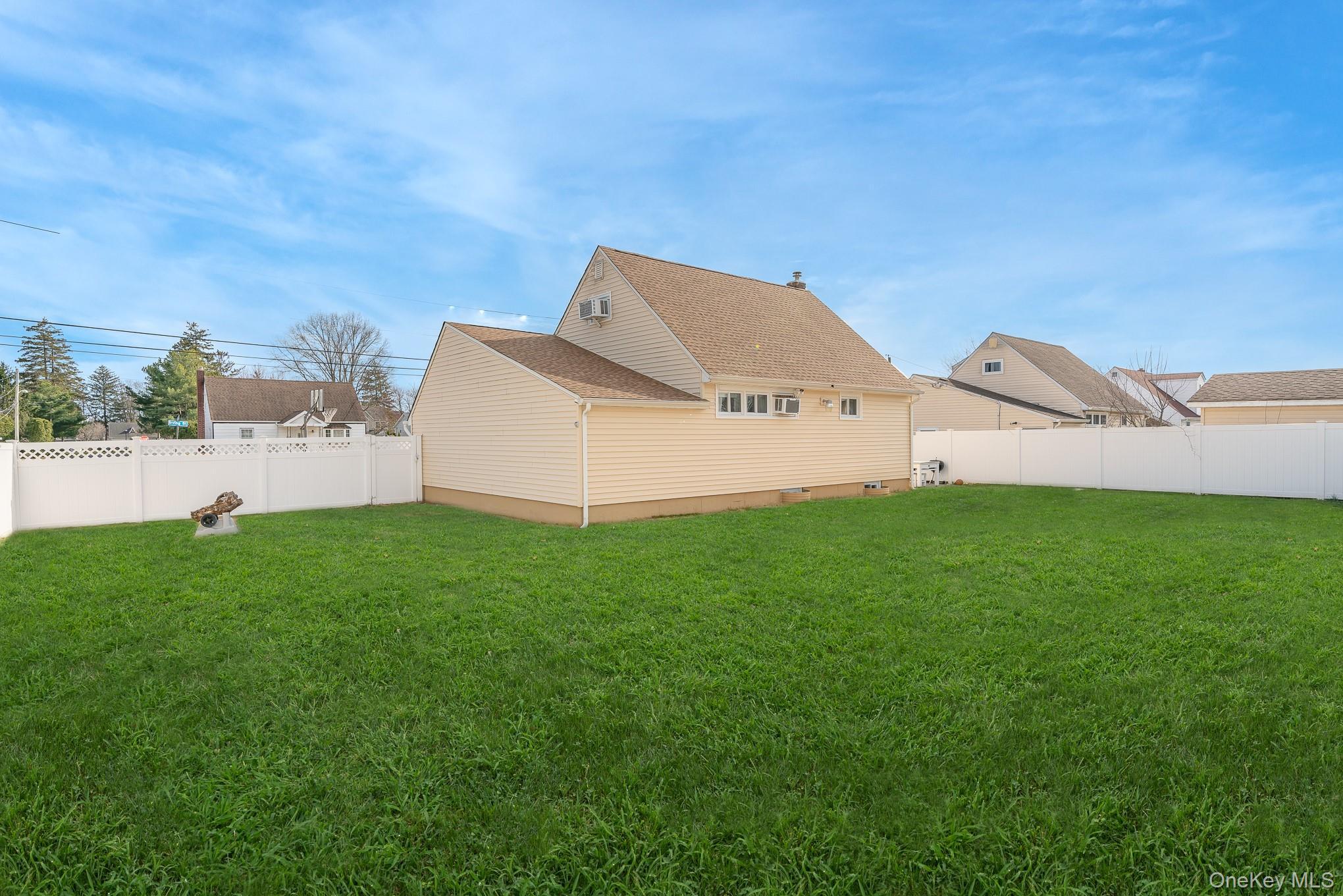 Single Family Irving  Suffolk County, NY 11722, MLS-977123-28