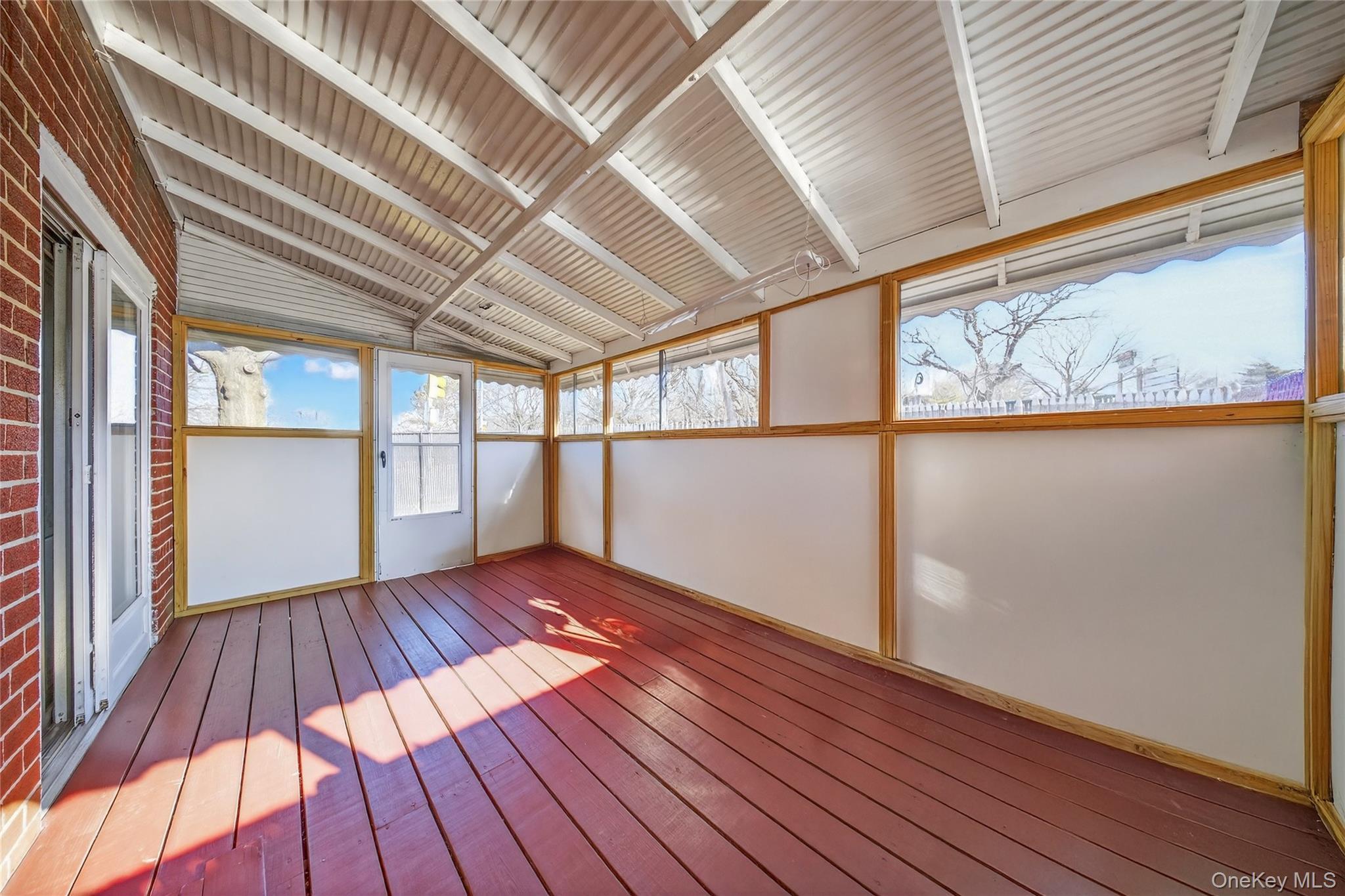 Condo Douglaston  Queens, NY 11362, MLS-977128-25