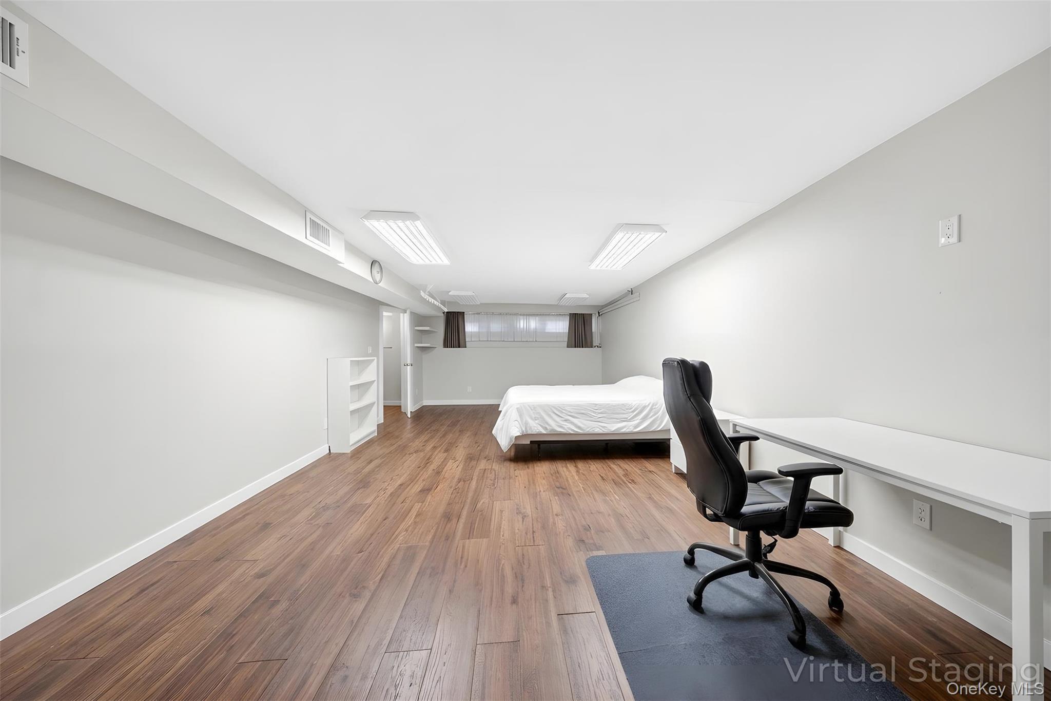 Condo Douglaston  Queens, NY 11362, MLS-977128-26