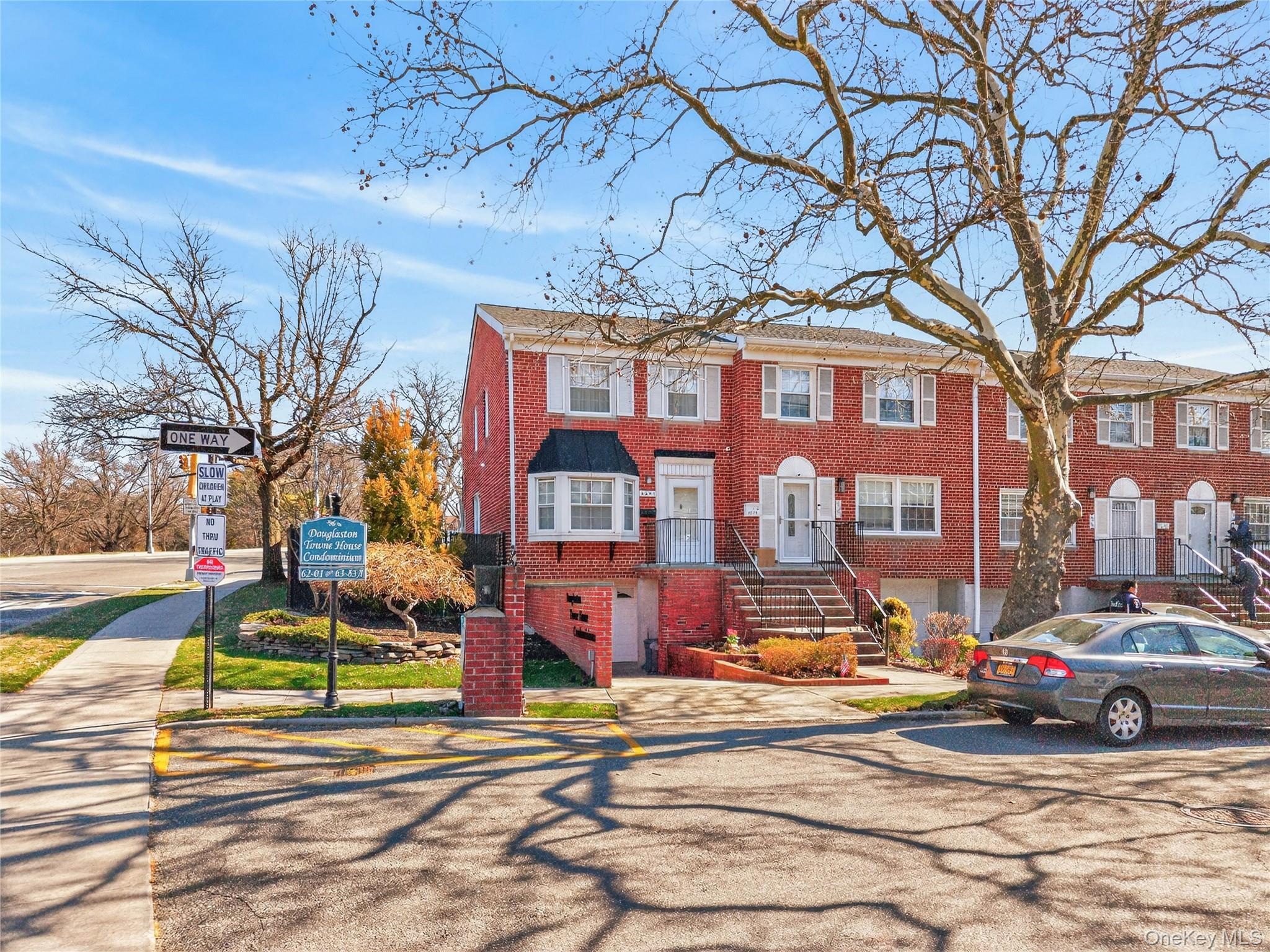 Condo Douglaston  Queens, NY 11362, MLS-977128-3