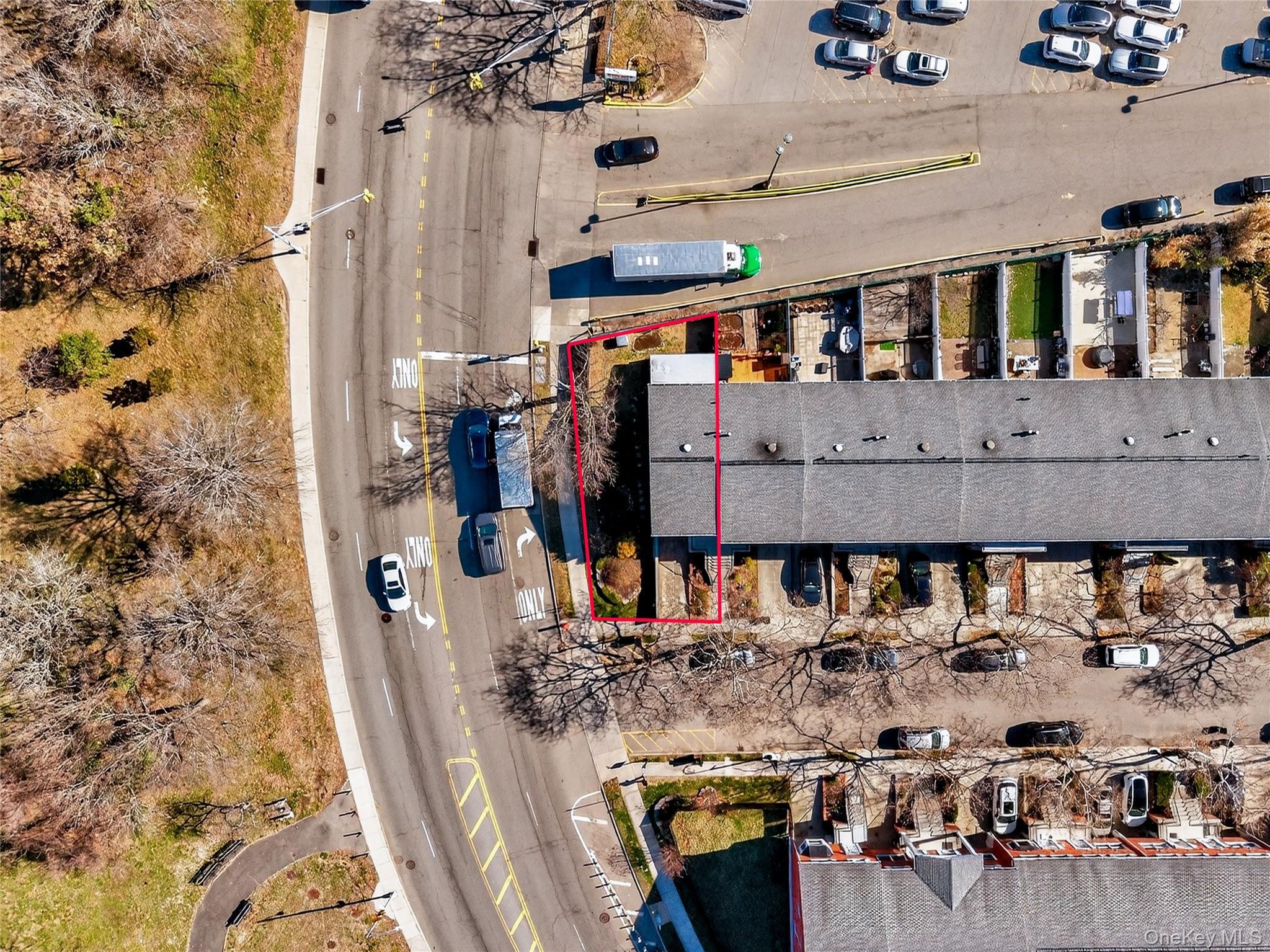 Condo Douglaston  Queens, NY 11362, MLS-977128-32