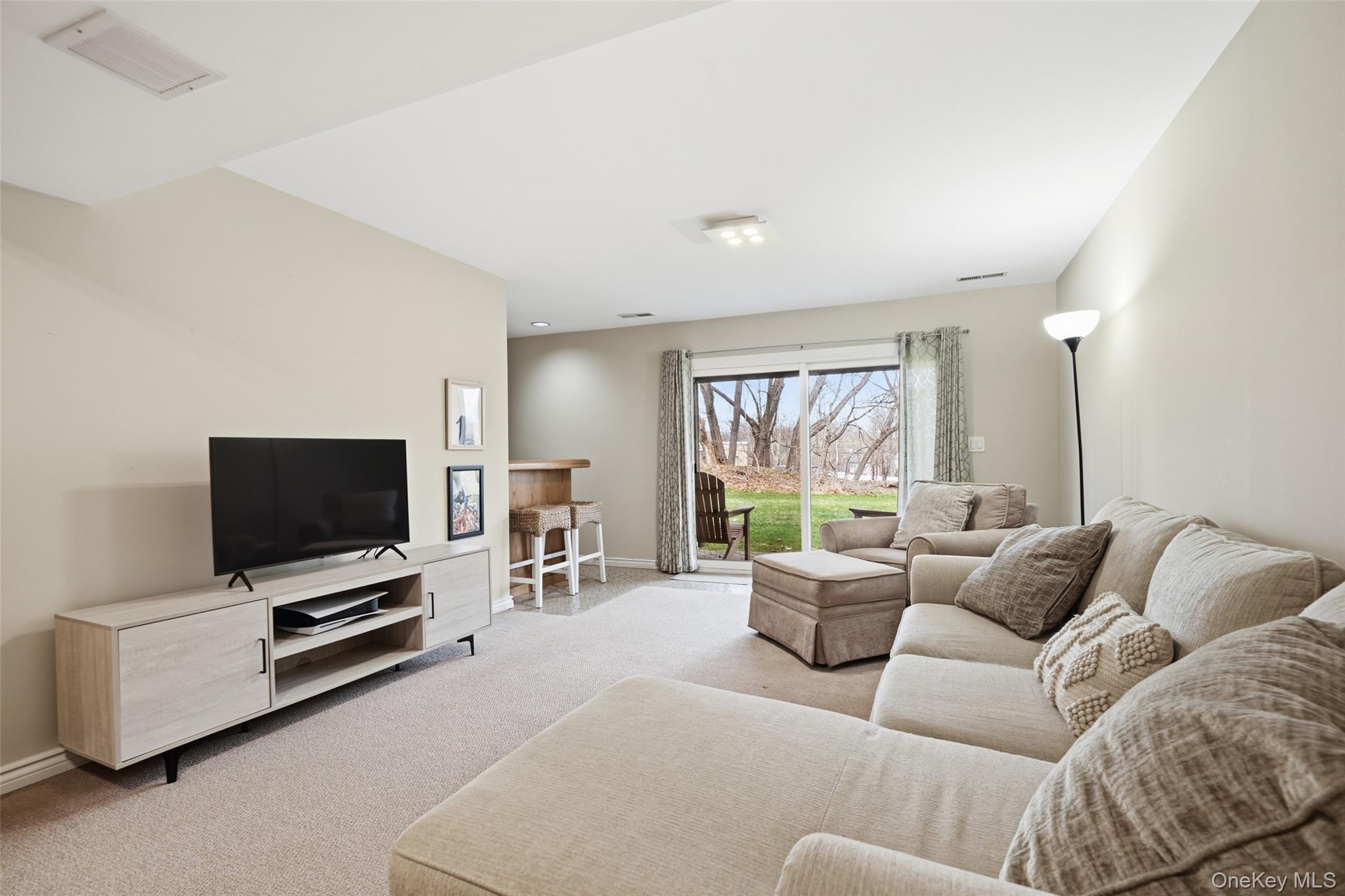 Condo Tudor  Westchester County, NY 10598, MLS-977136-27