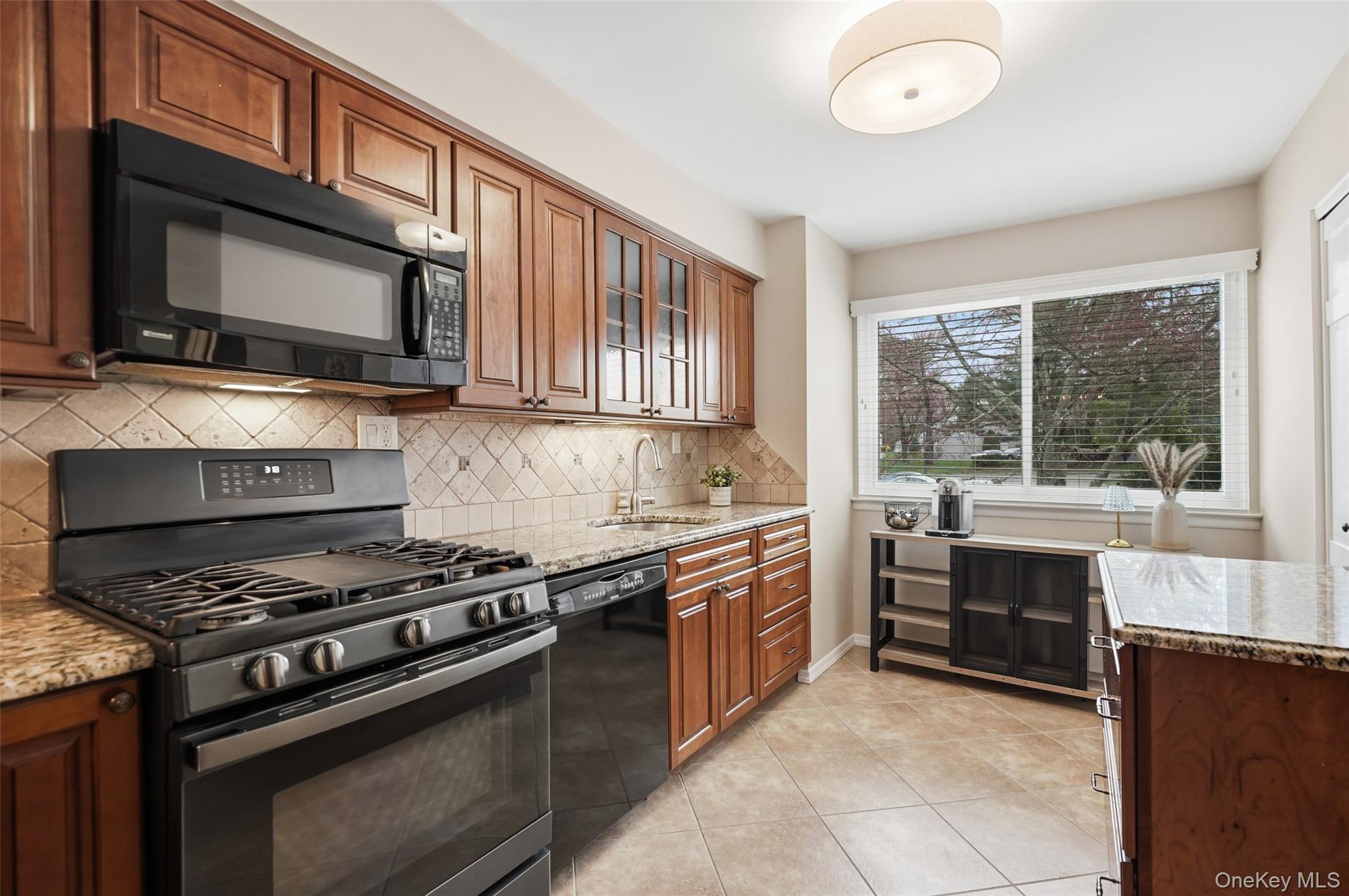 Condo Tudor  Westchester County, NY 10598, MLS-977136-4