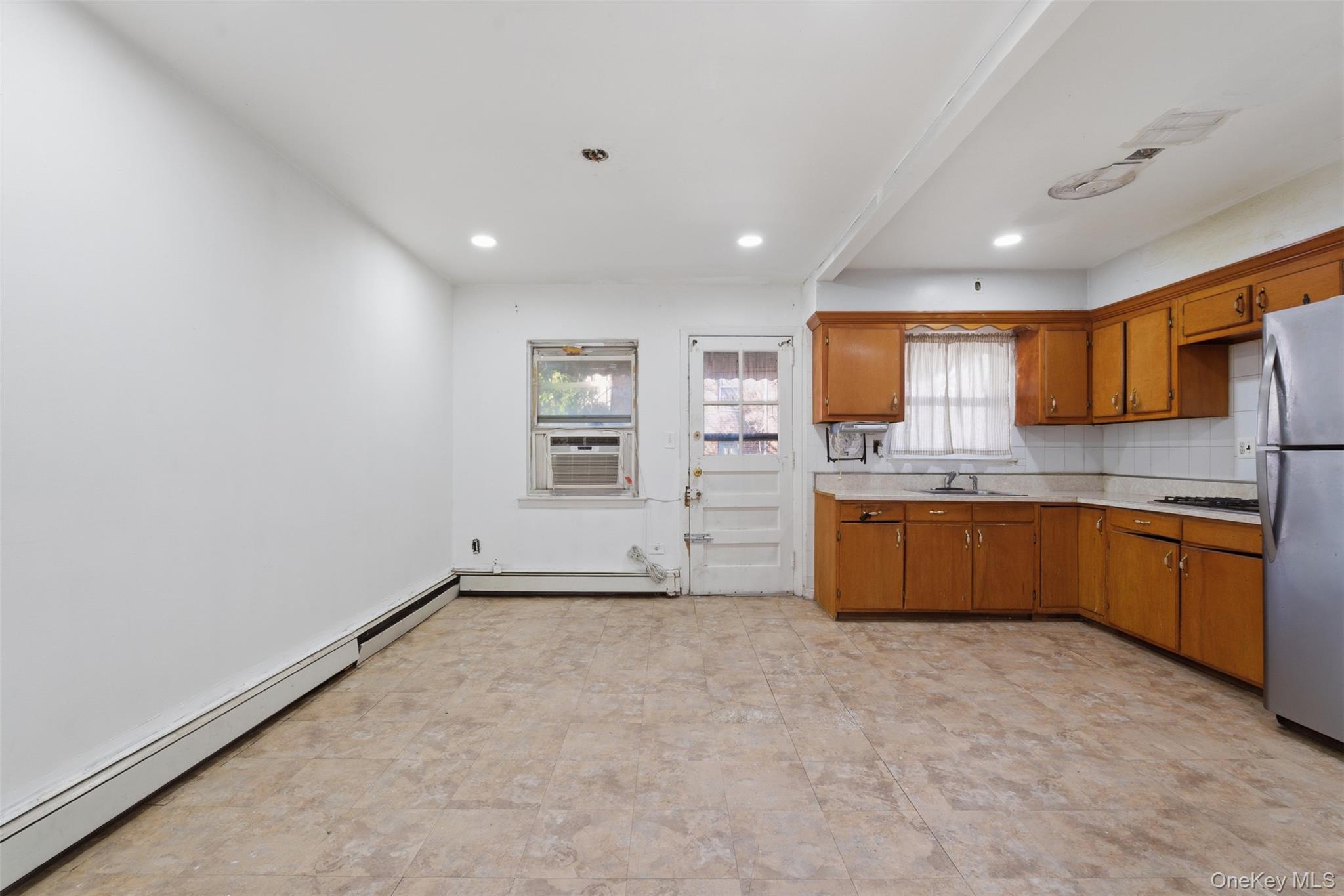 Single Family Wallace  Bronx, NY 10467, MLS-977137-10