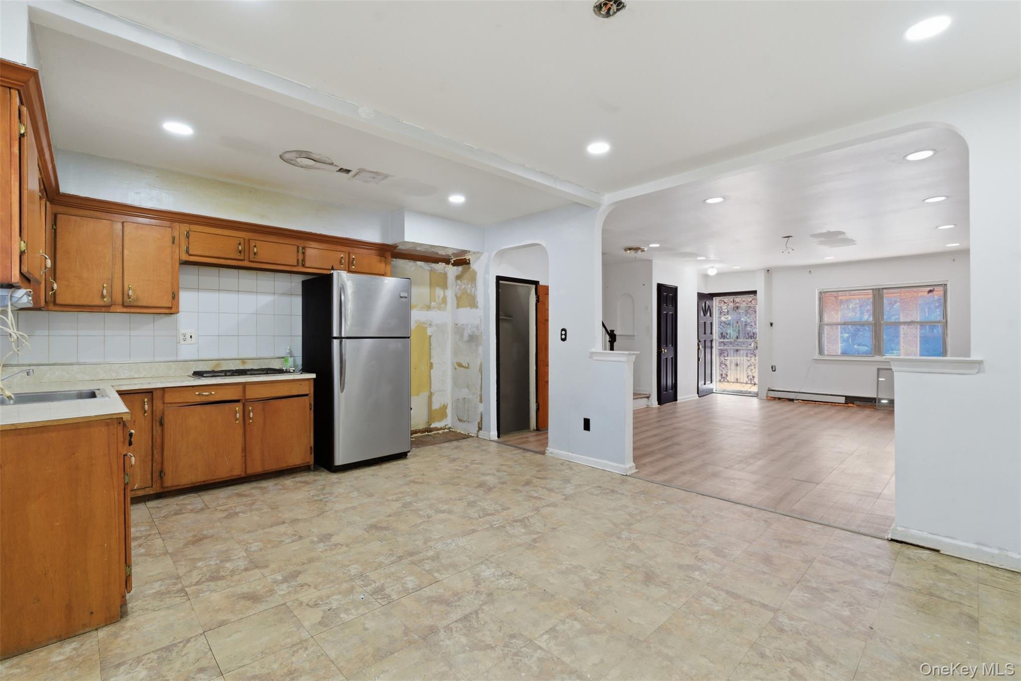 Single Family Wallace  Bronx, NY 10467, MLS-977137-12