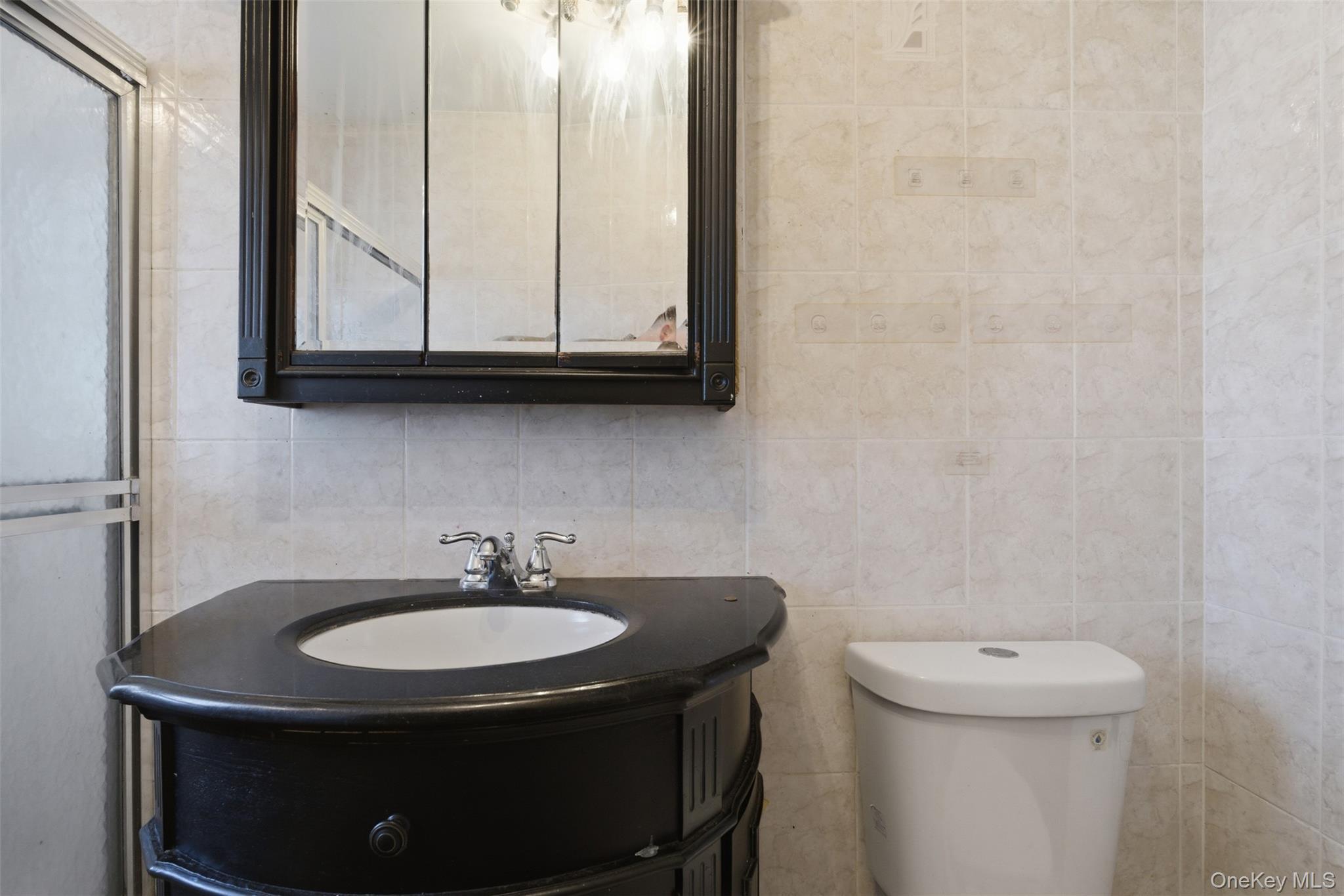 Single Family Wallace  Bronx, NY 10467, MLS-977137-25