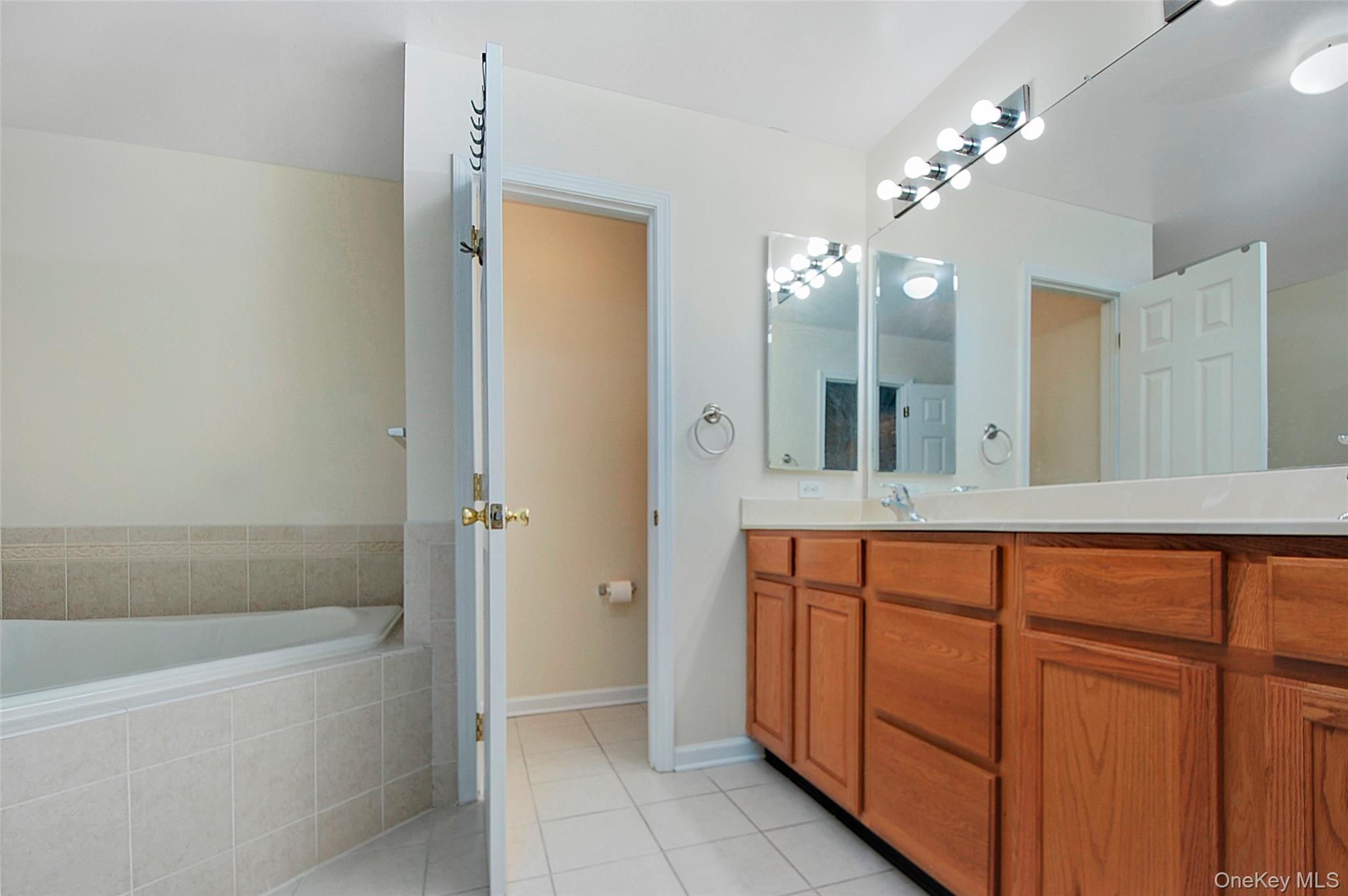 Condo Webster  Orange County, NY 10950, MLS-977154-29