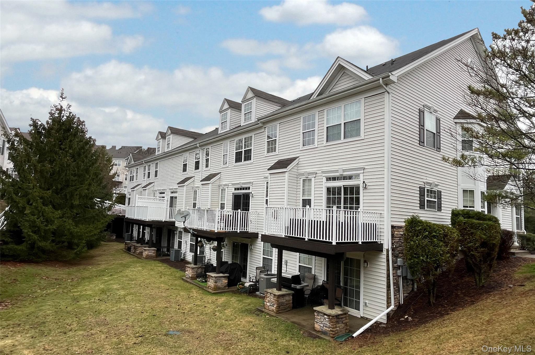 Condo Webster  Orange County, NY 10950, MLS-977154-5