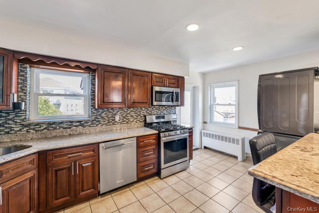 Single Family Fairmount Bronx, NY 10465, MLS-977171-10