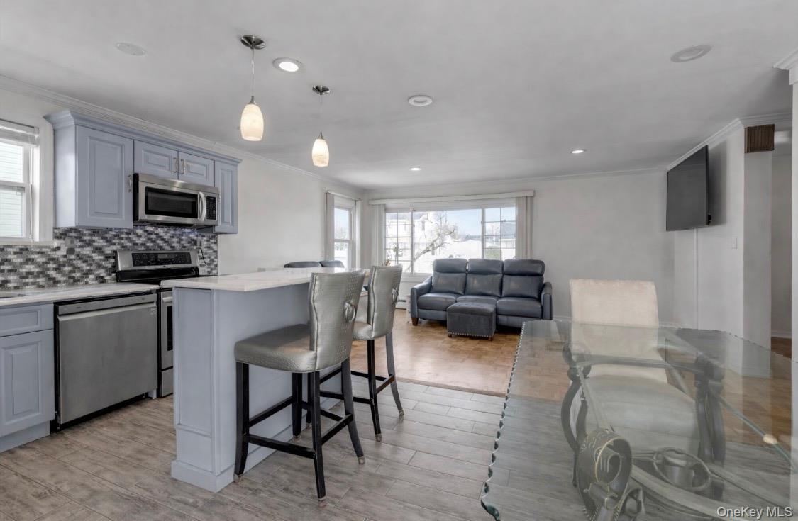 Single Family Silverpine  Suffolk County, NY 11701, MLS-977178-4