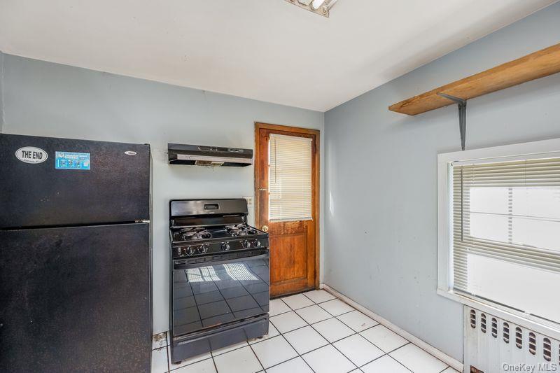 Single Family Mackey Avenue  Nassau County, NY 11050, MLS-977186-13