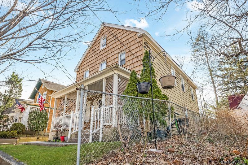 Single Family Mackey Avenue  Nassau County, NY 11050, MLS-977186-2