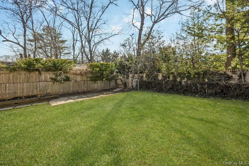 Single Family Mackey Avenue  Nassau County, NY 11050, MLS-977186-25