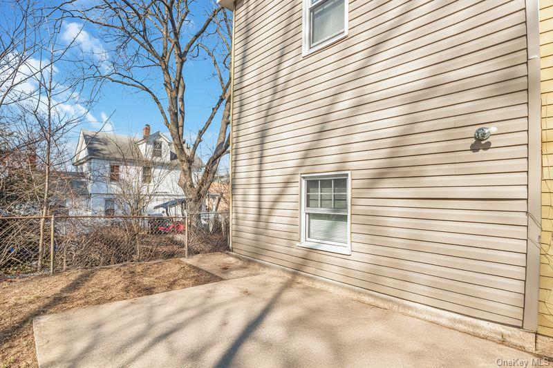 Single Family Mackey Avenue  Nassau County, NY 11050, MLS-977186-27