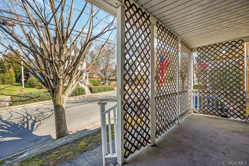 Single Family Mackey Avenue  Nassau County, NY 11050, MLS-977186-3