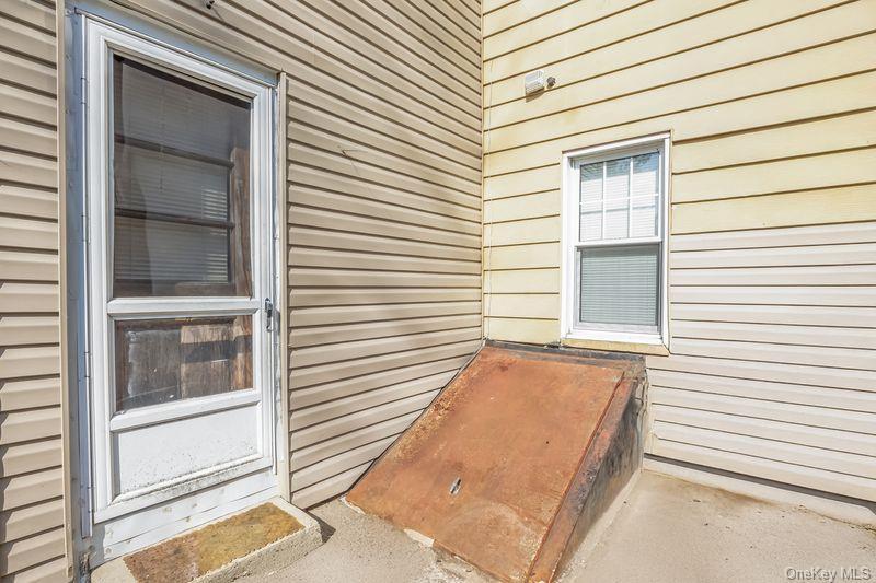 Single Family Mackey Avenue  Nassau County, NY 11050, MLS-977186-31