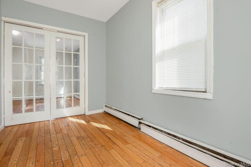 Single Family Mackey Avenue  Nassau County, NY 11050, MLS-977186-5