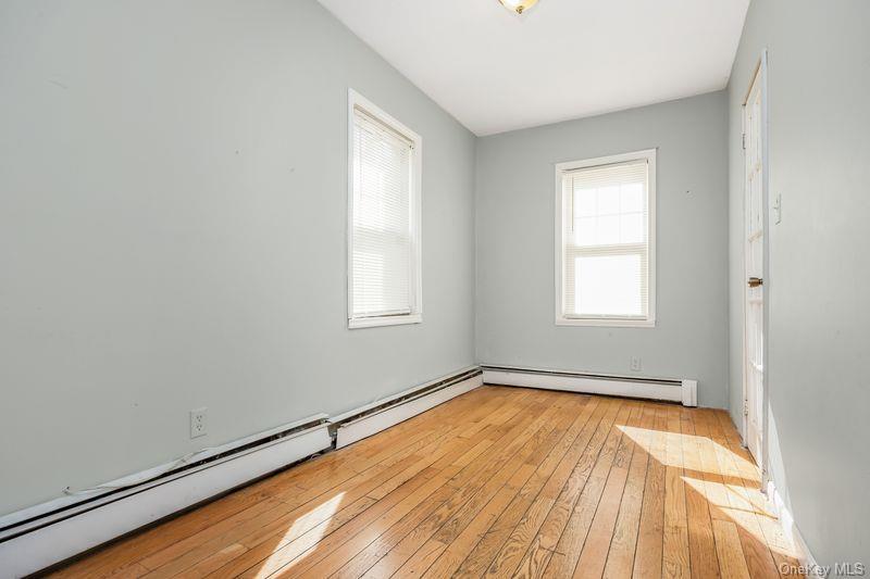 Single Family Mackey Avenue  Nassau County, NY 11050, MLS-977186-6