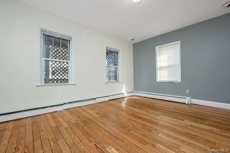Single Family Mackey Avenue  Nassau County, NY 11050, MLS-977186-9