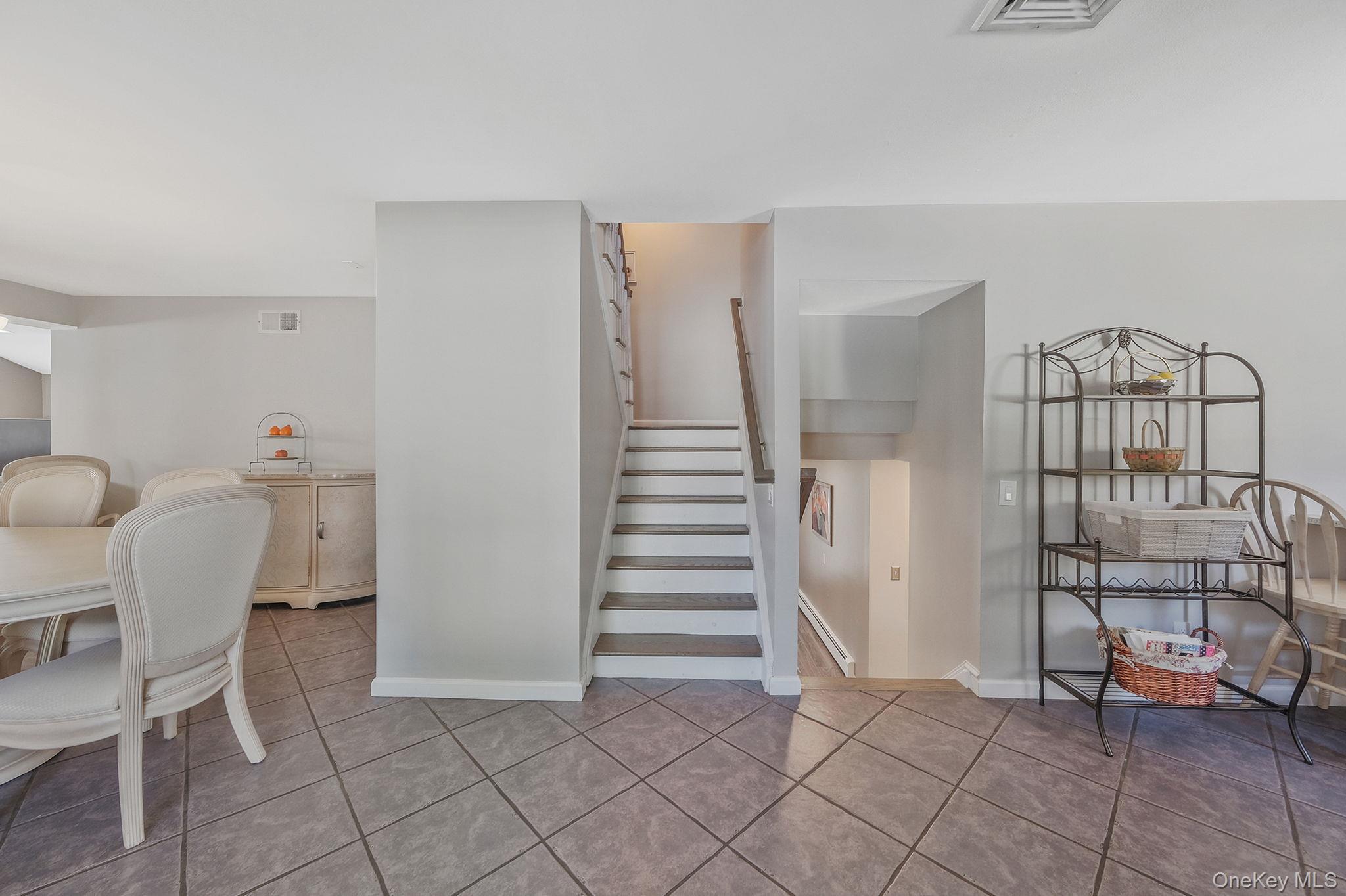 Single Family Hallock Avenue  Suffolk County, NY 11787, MLS-977202-22